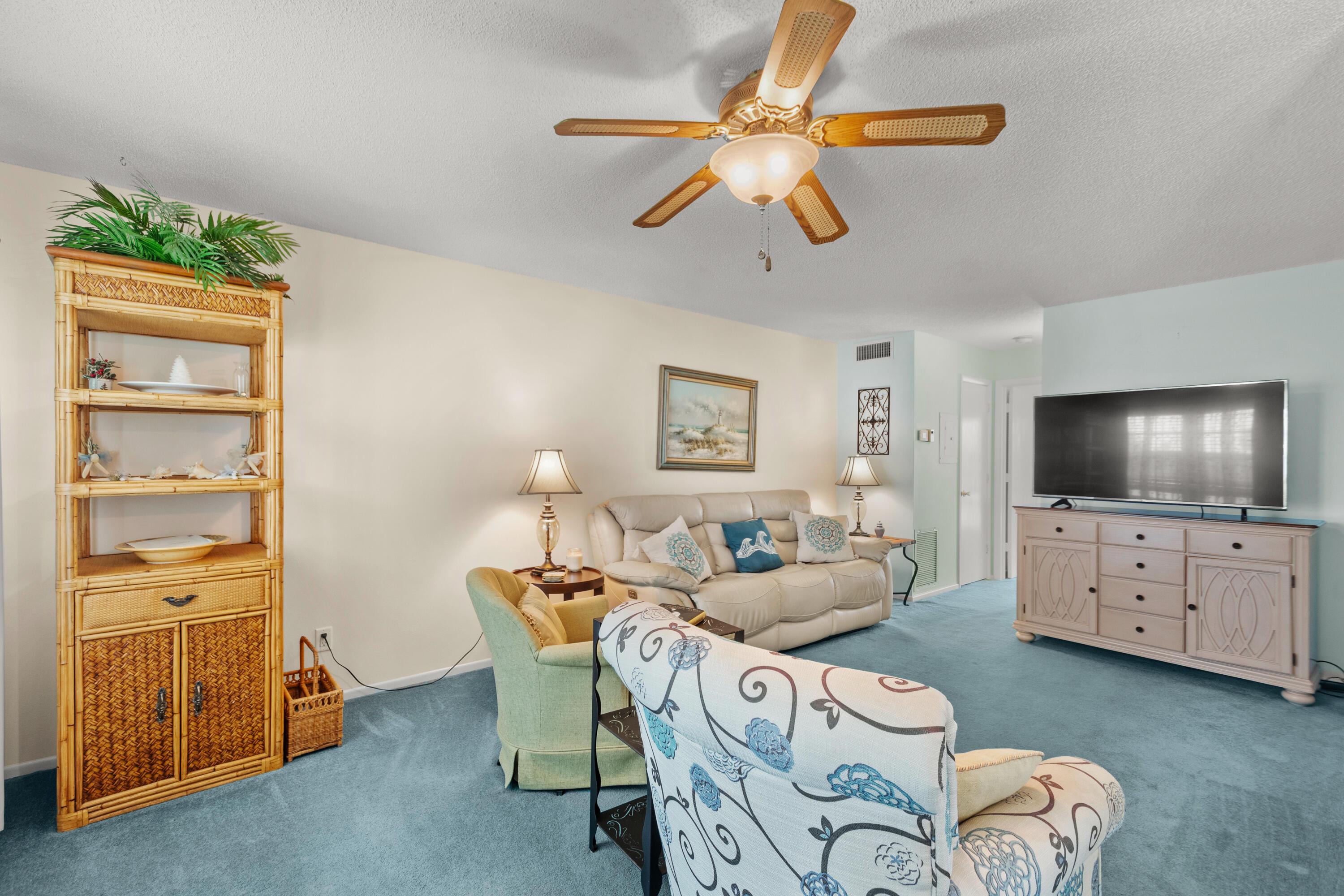 36 Vista Gardens Trail 205, Vero Beach, FL 32962, Vero Beach - Photo 2