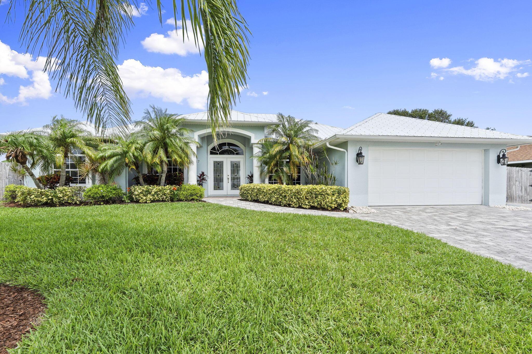 117 Queen Elizabeth Court, Hutchinson Island, FL 34949, Hutchinson Island - Photo 4