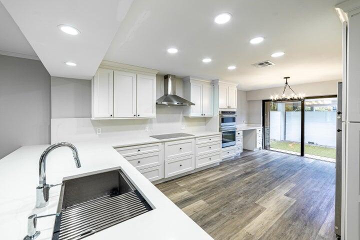 2517 Presidential Way B, West Palm Beach, FL 33401, West Palm Beach - Photo 5