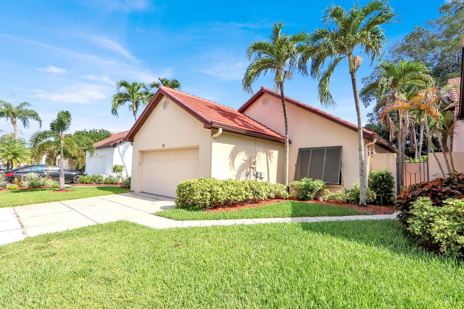 13 Ironwood Way N, Palm Beach Gardens, FL 33418, Palm Beach Gardens - Photo 2