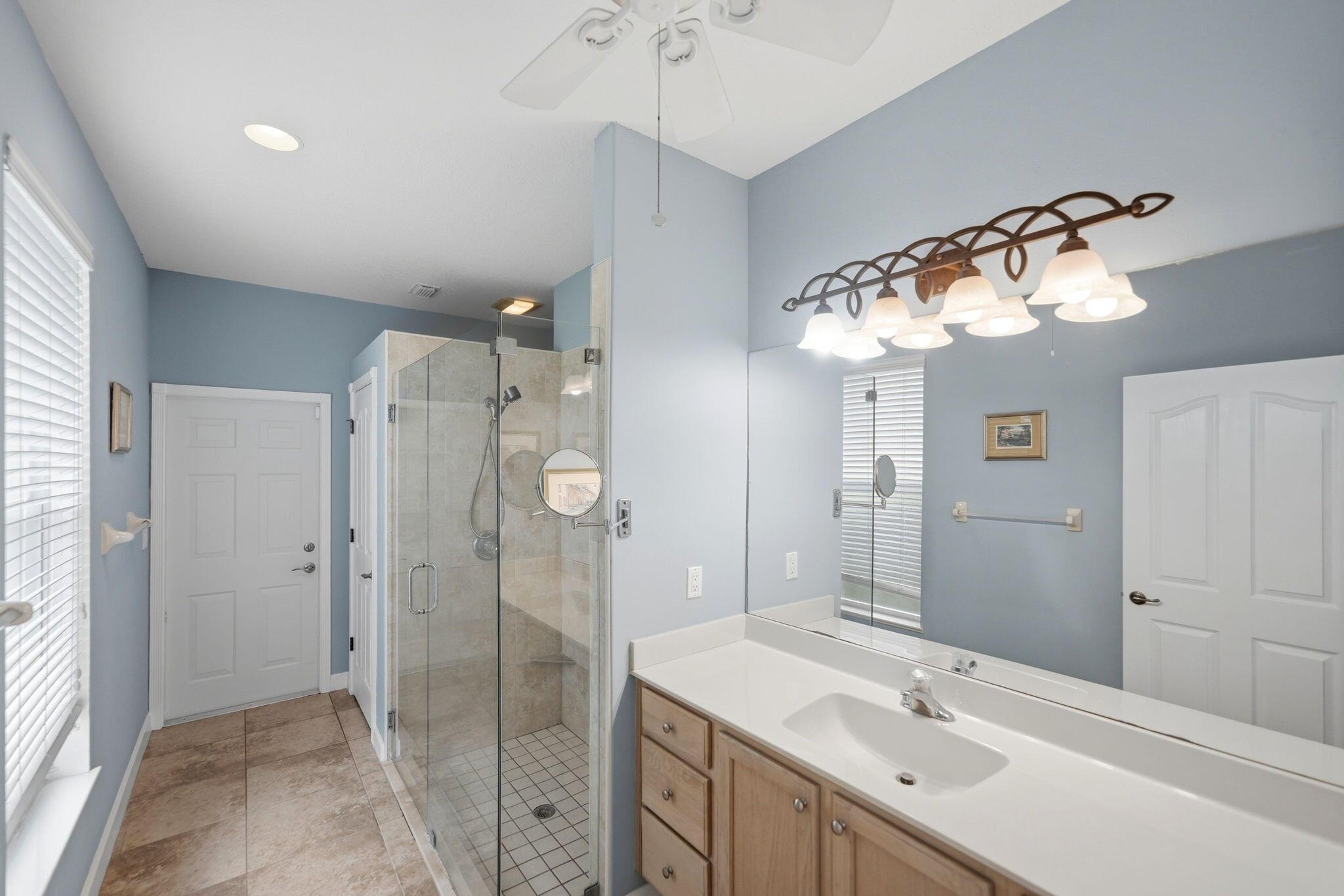 426 NE Vanda Terrado, Jensen Beach, FL 34957, Jensen Beach - Photo 4