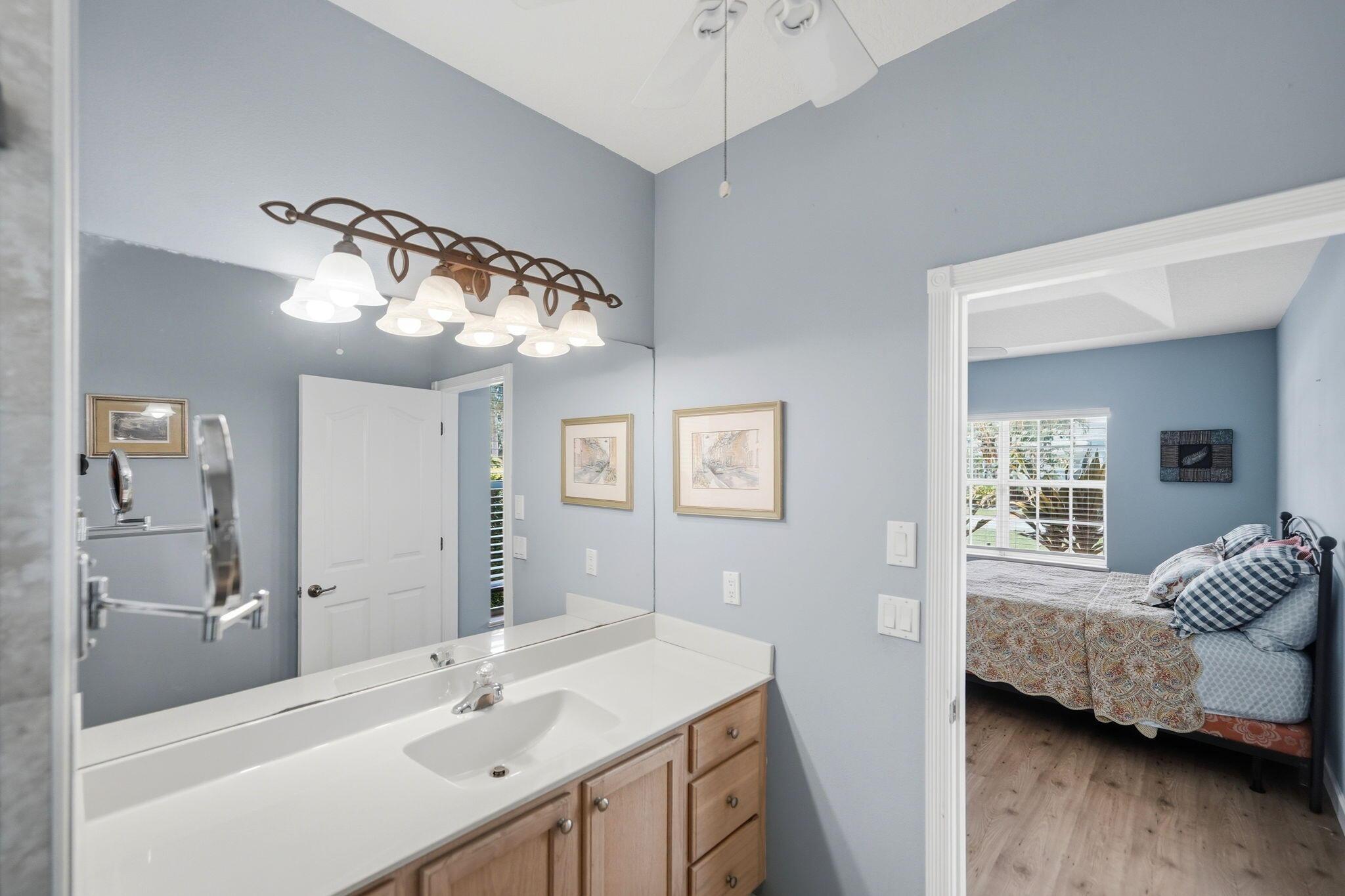 426 NE Vanda Terrado, Jensen Beach, FL 34957, Jensen Beach - Photo 5