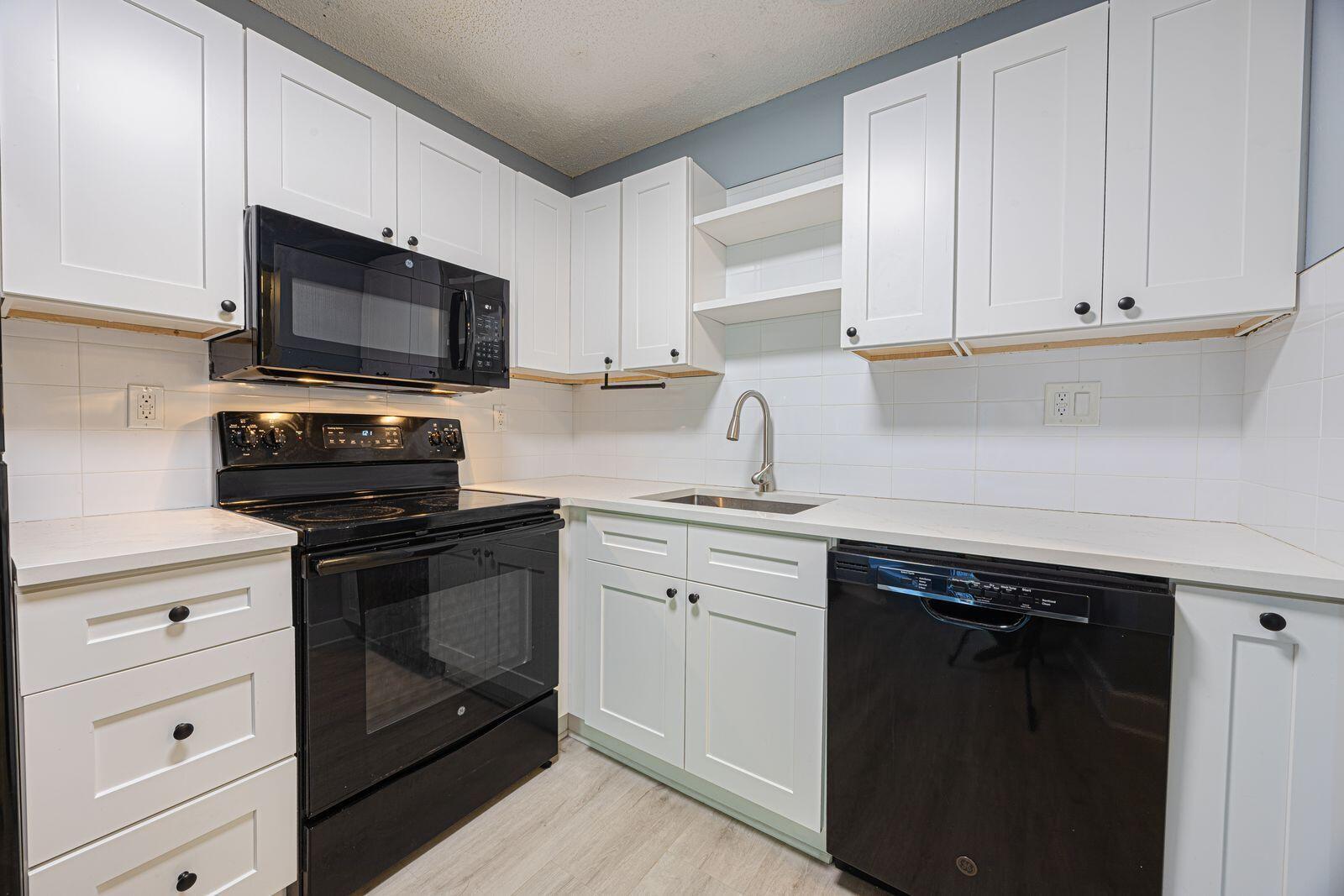 9440 SW 8th Street 417, Boca Raton, FL 33428, Boca Raton - Photo 2