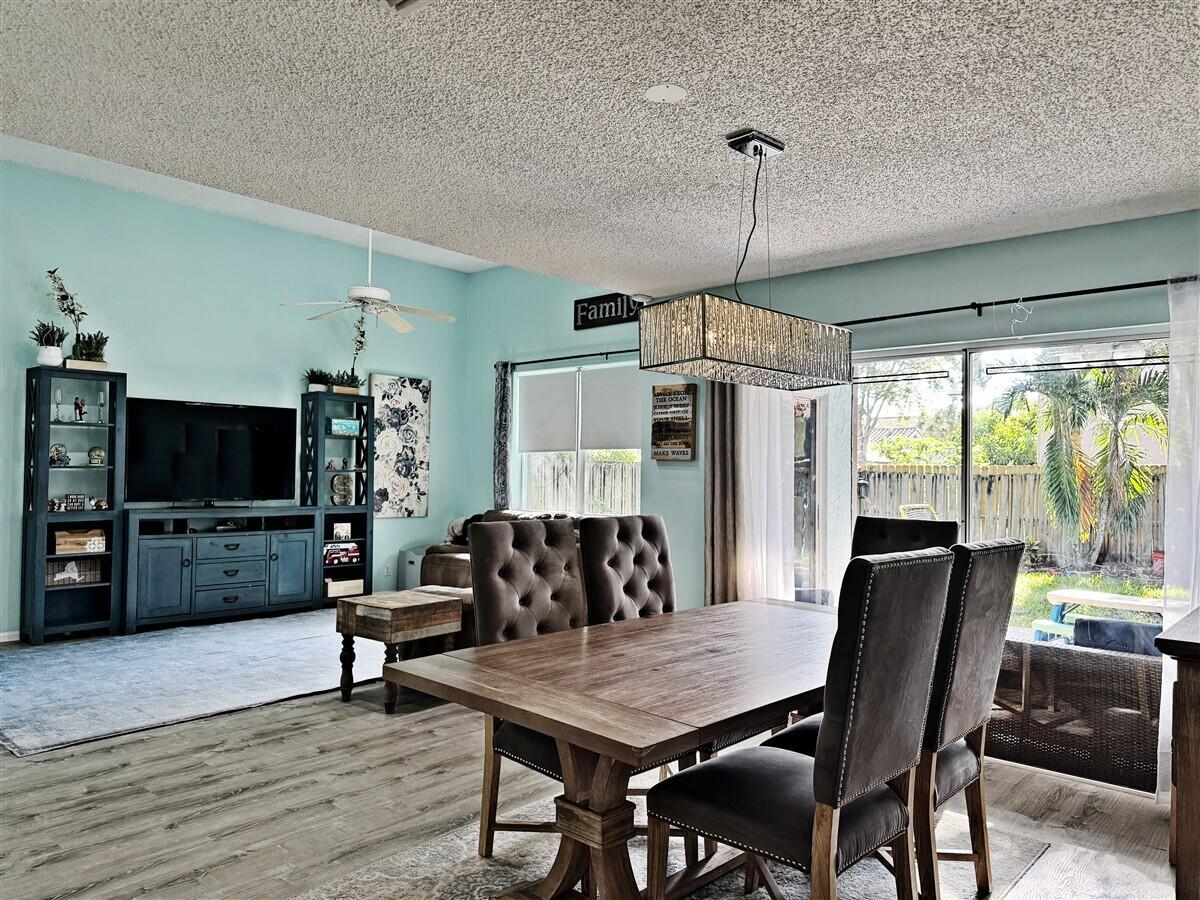 1020 NW 107th Avenue, Plantation, FL 33322, Plantation - Photo 5