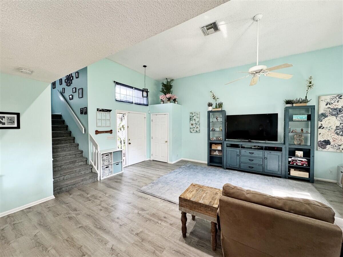 1020 NW 107th Avenue, Plantation, FL 33322, Plantation - Photo 4