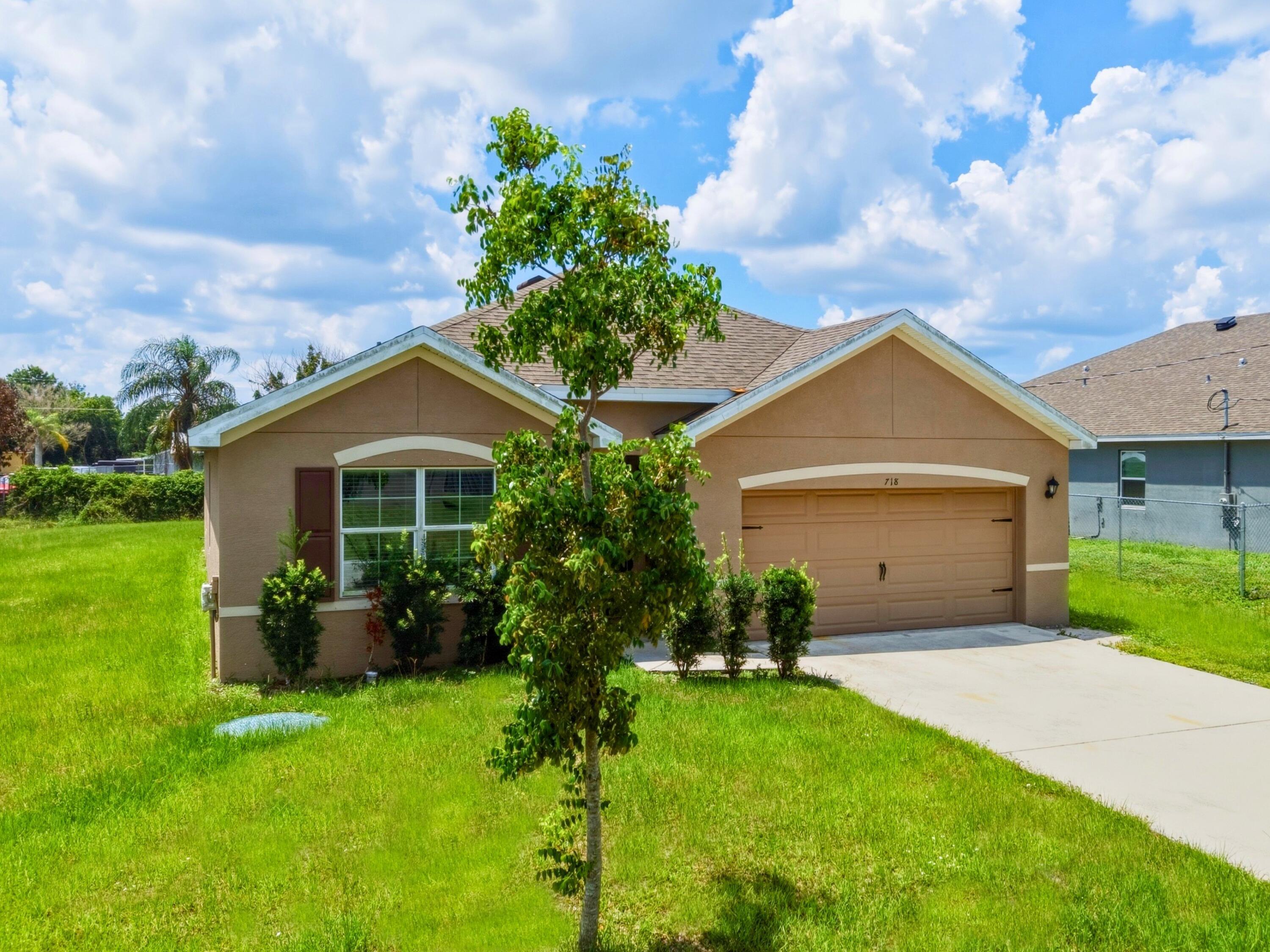 718 SW Crean Terrace SW, Port St. Lucie, FL 34953, Port St. Lucie - Photo 2
