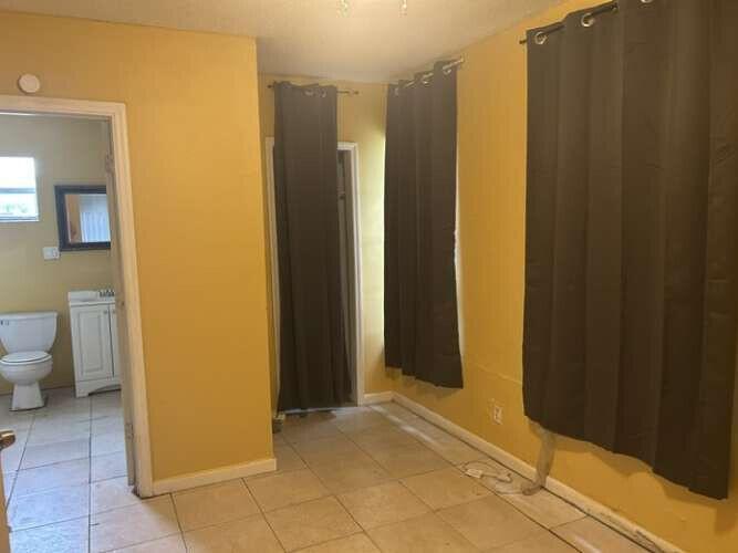 1226 NW 23rd Terrace, Fort Lauderdale, FL 33311, Fort Lauderdale - Photo 5