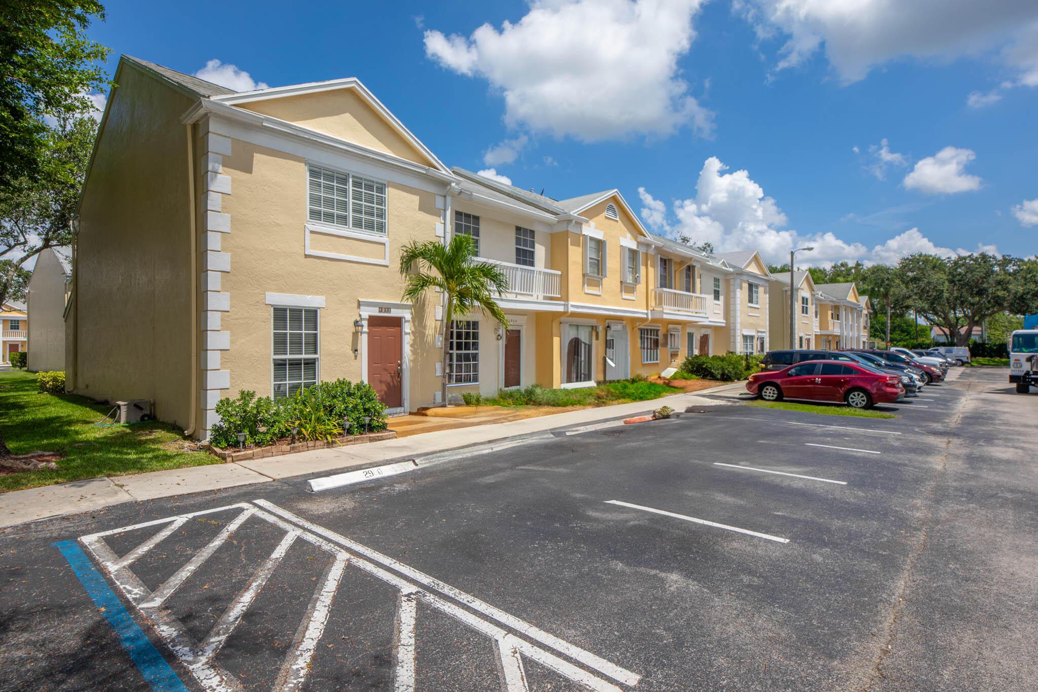 2900 Dorchester Lane 2900, Cooper City, FL 33026, Cooper City - Photo 2
