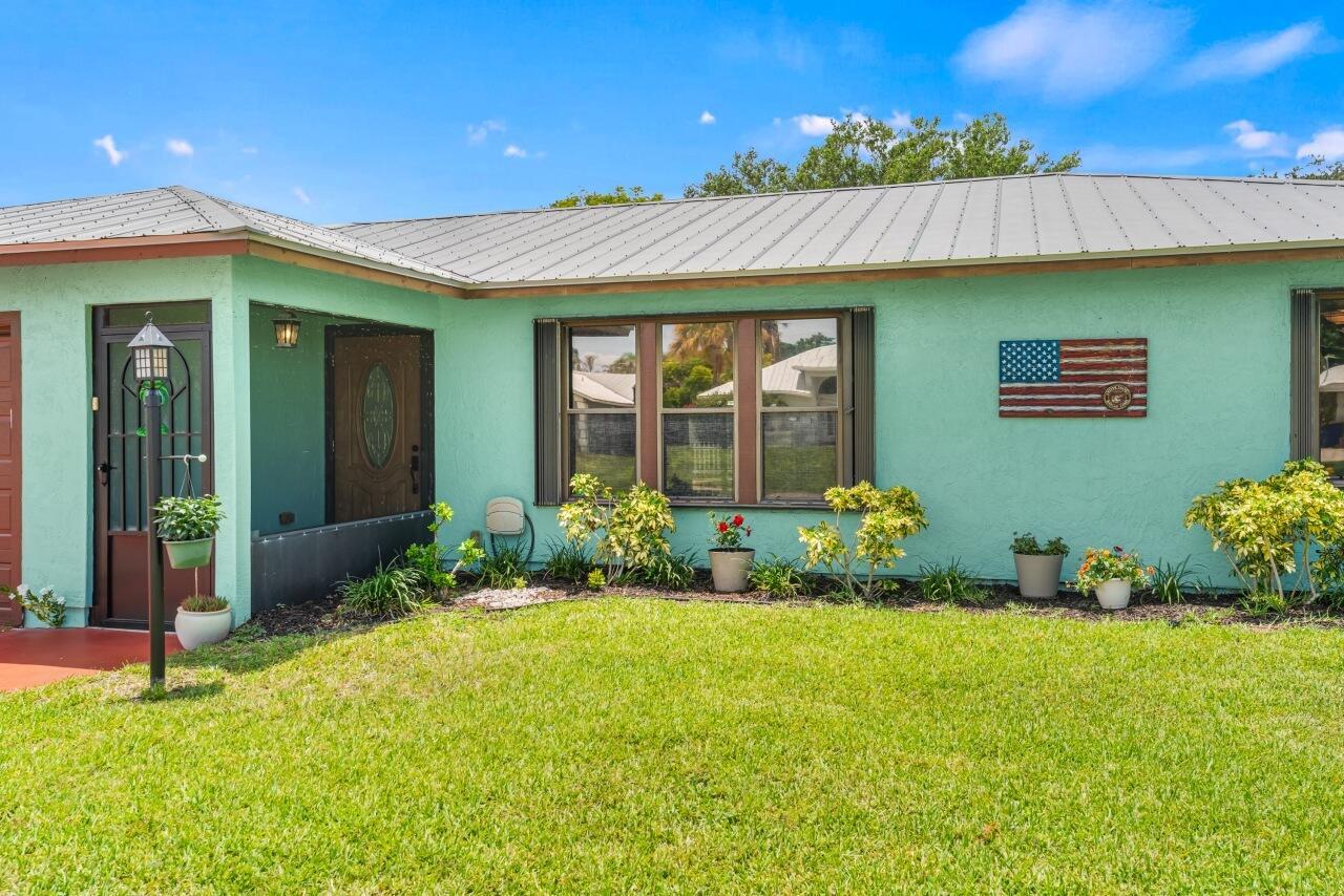 1636 NE Darlich Avenue, Jensen Beach, FL 34957, Jensen Beach - Photo 4