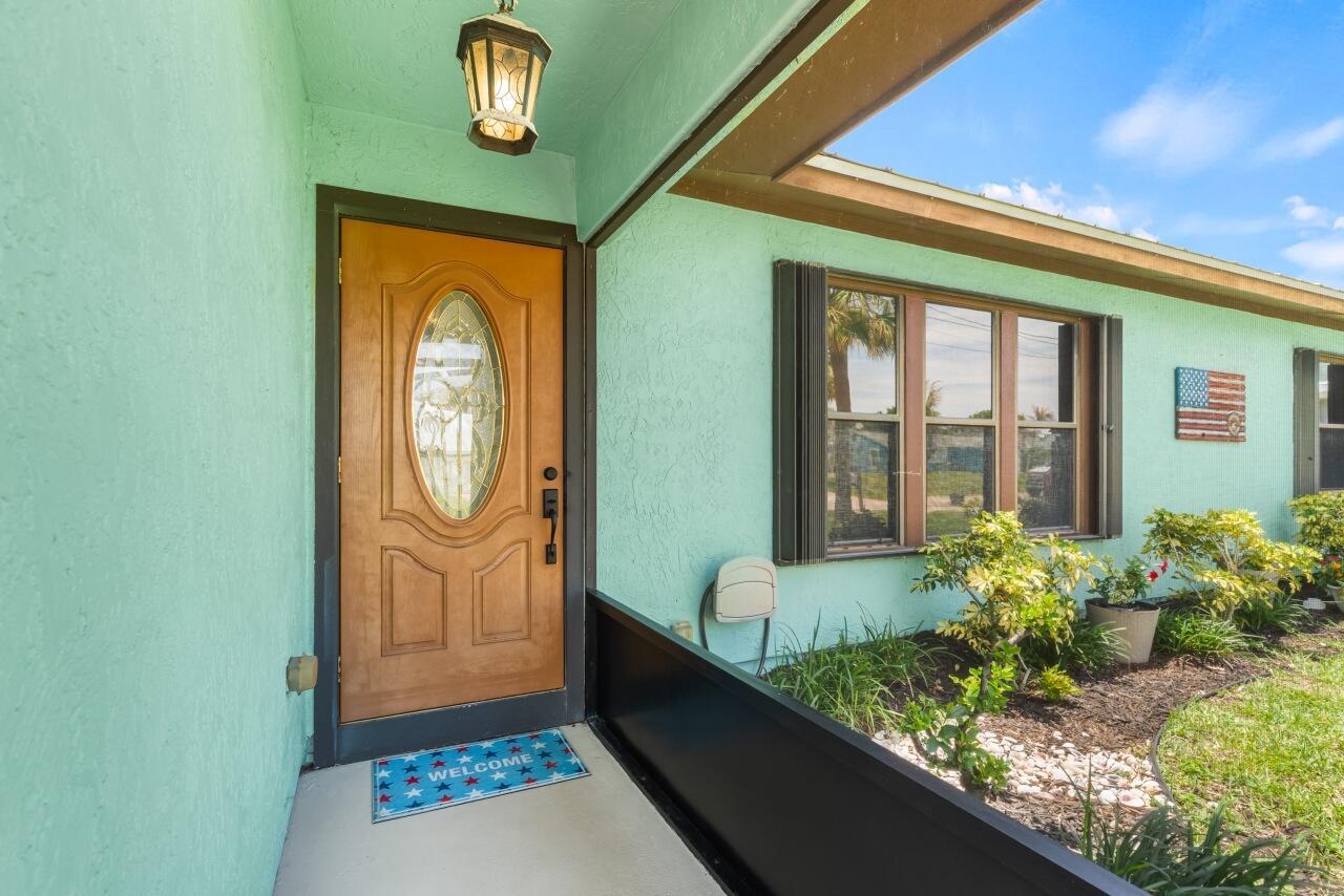 1636 NE Darlich Avenue, Jensen Beach, FL 34957, Jensen Beach - Photo 5