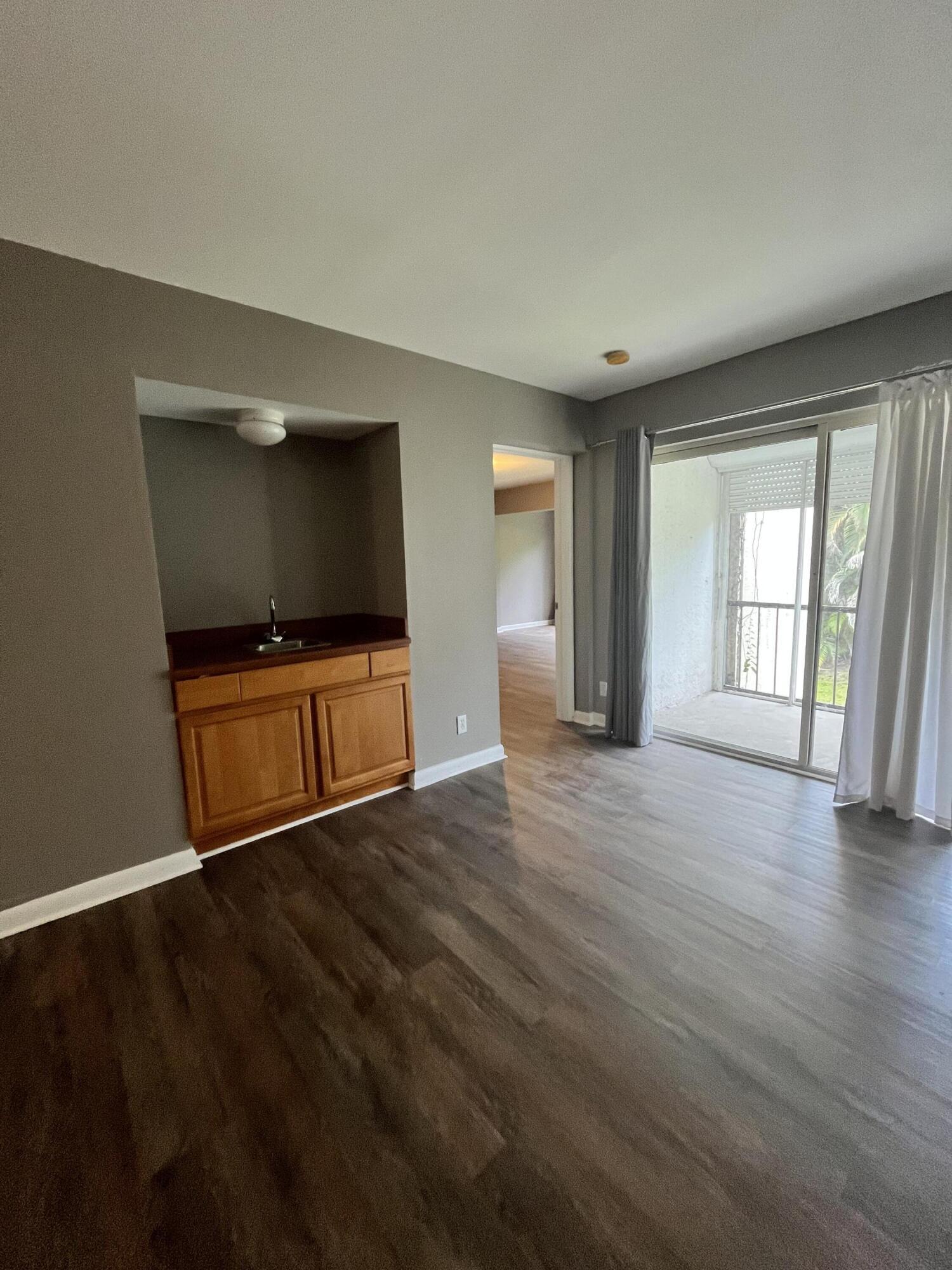 1700 Presidential Way 203, West Palm Beach, FL 33401, West Palm Beach - Photo 3