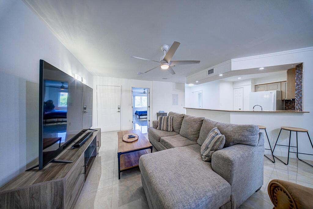 500 Scotia Drive 302, Hypoluxo, FL 33462, Hypoluxo - Photo 5