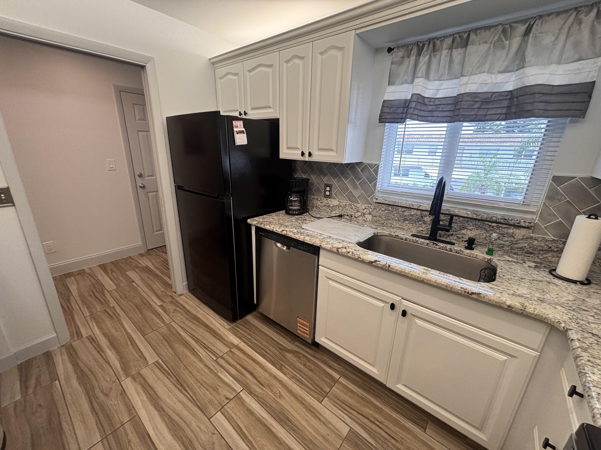 2950 SE Ocean Boulevard 58-5, Stuart, FL 34996, Stuart - Photo 3