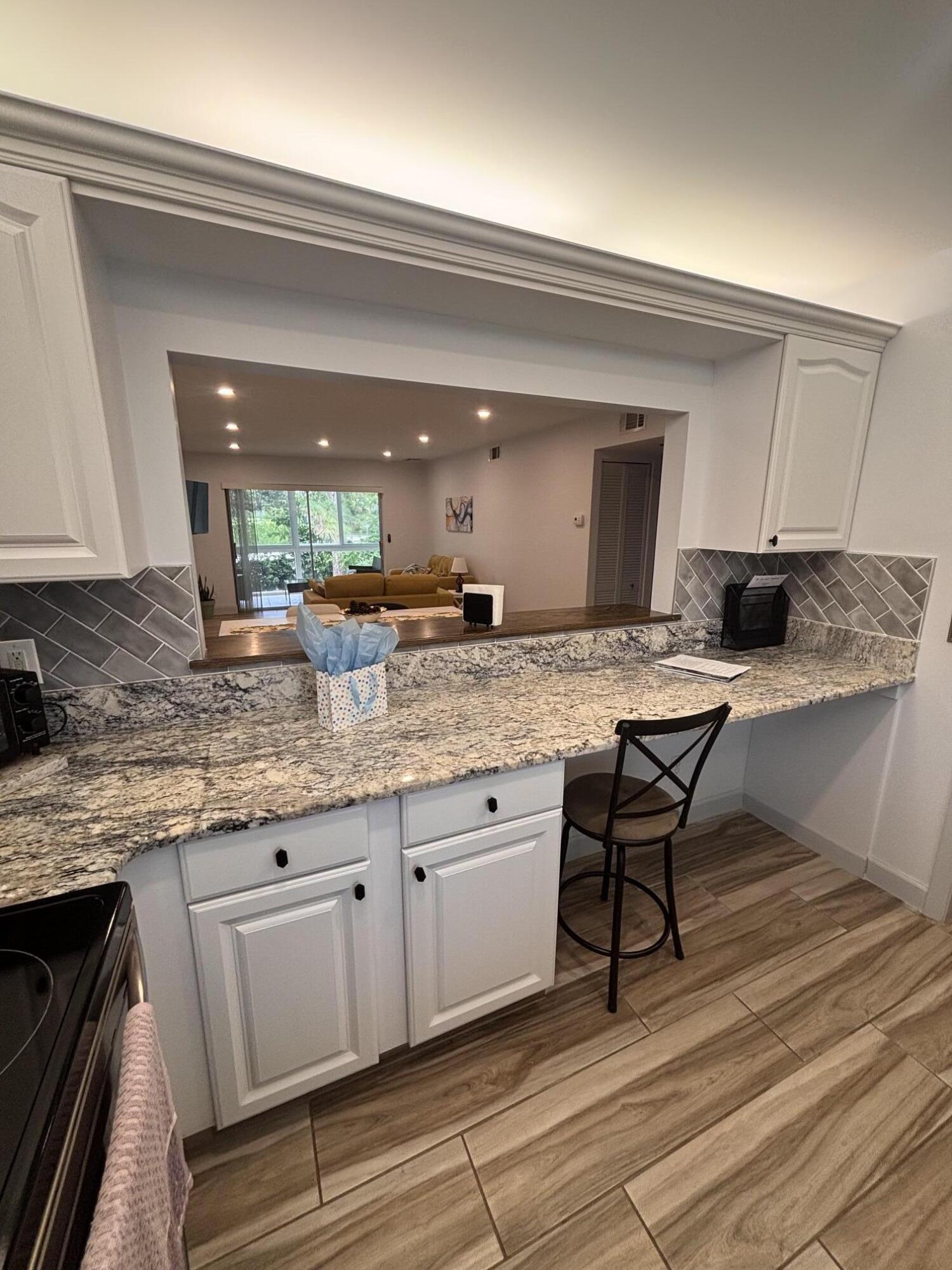 2950 SE Ocean Boulevard 58-5, Stuart, FL 34996, Stuart - Photo 4