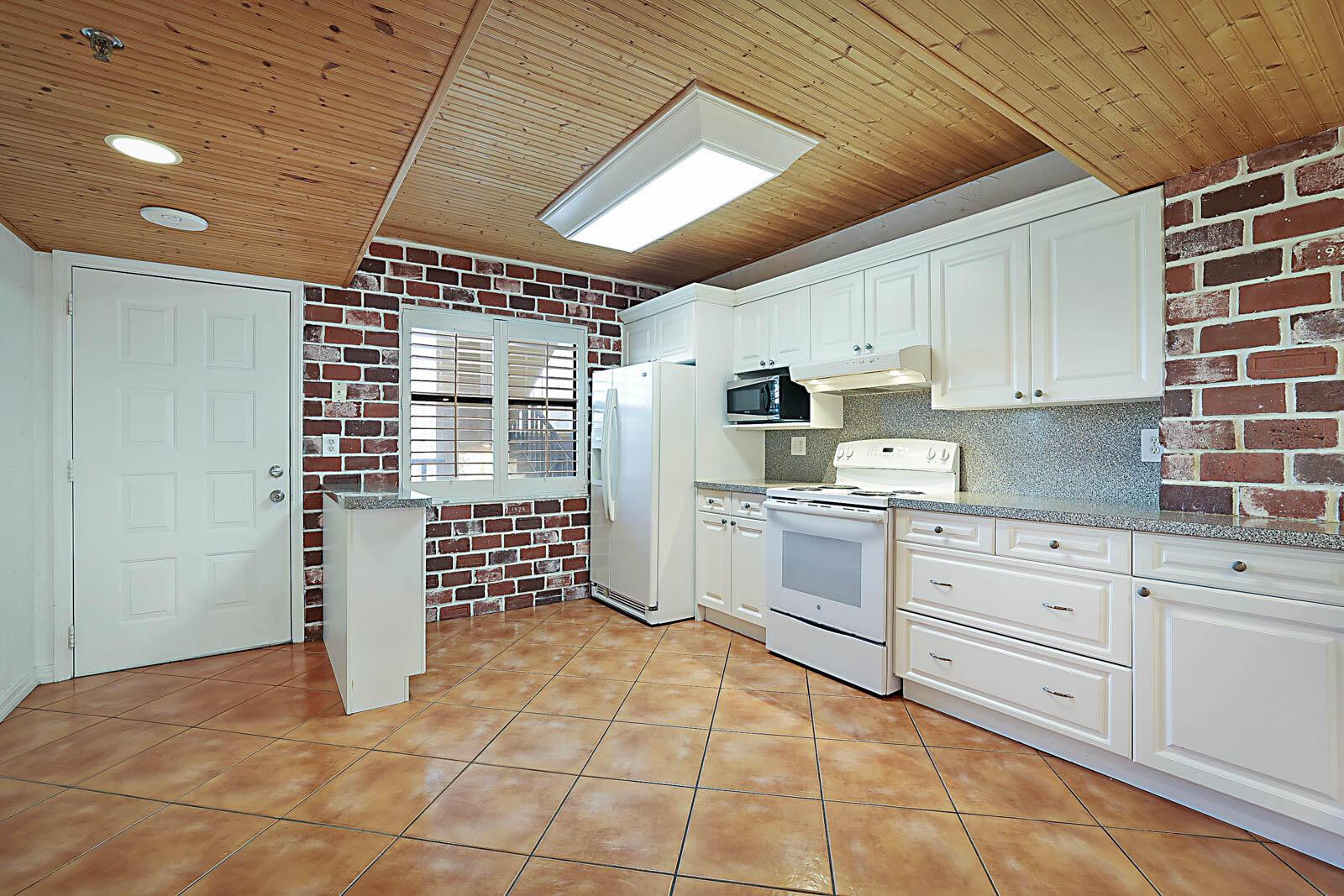 896 N Federal Highway 325, Lantana, FL 33462, Lantana - Photo 5