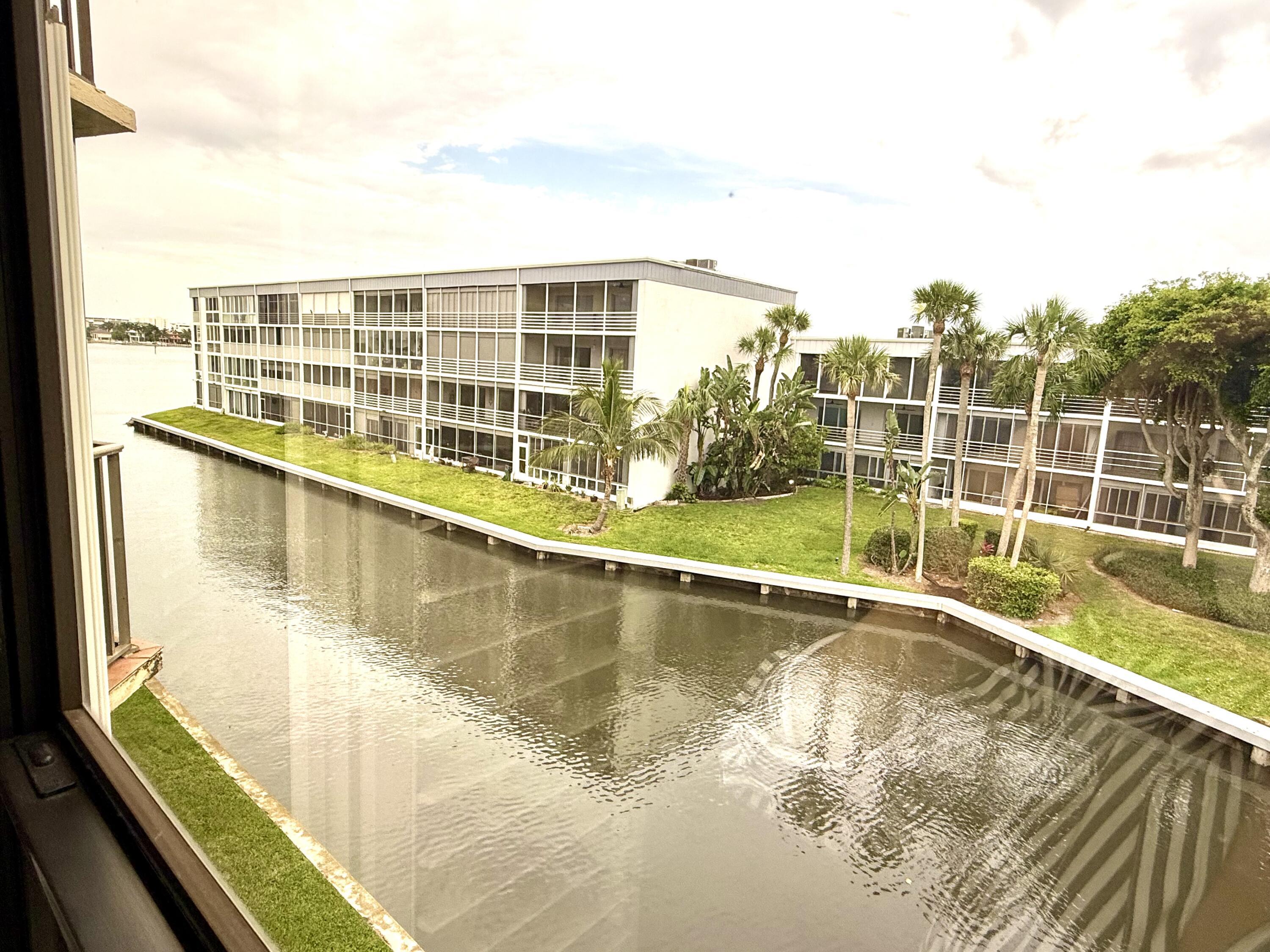896 N Federal Highway 325, Lantana, FL 33462, Lantana - Photo 2