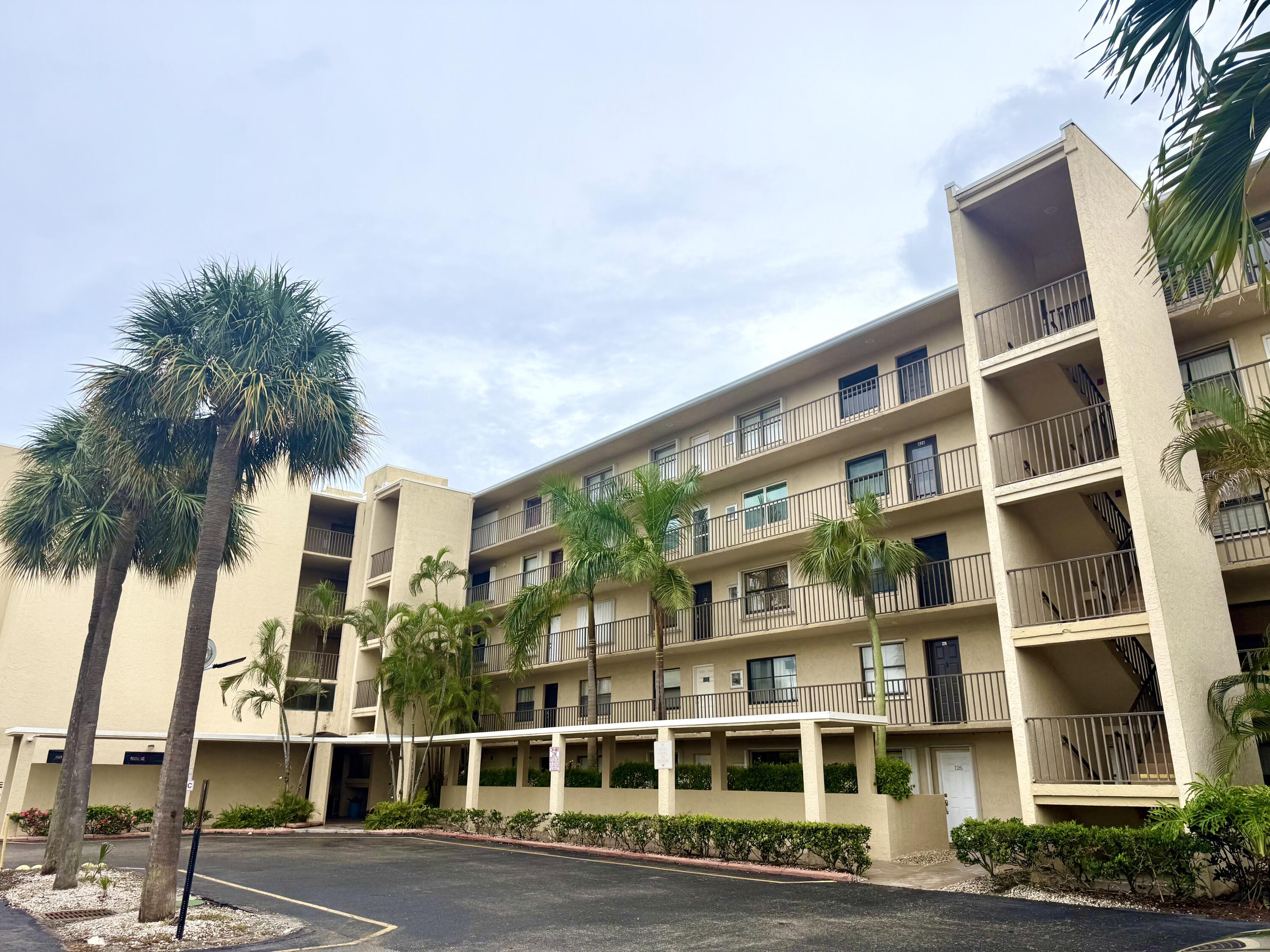 896 N Federal Highway 325, Lantana, FL 33462, Lantana