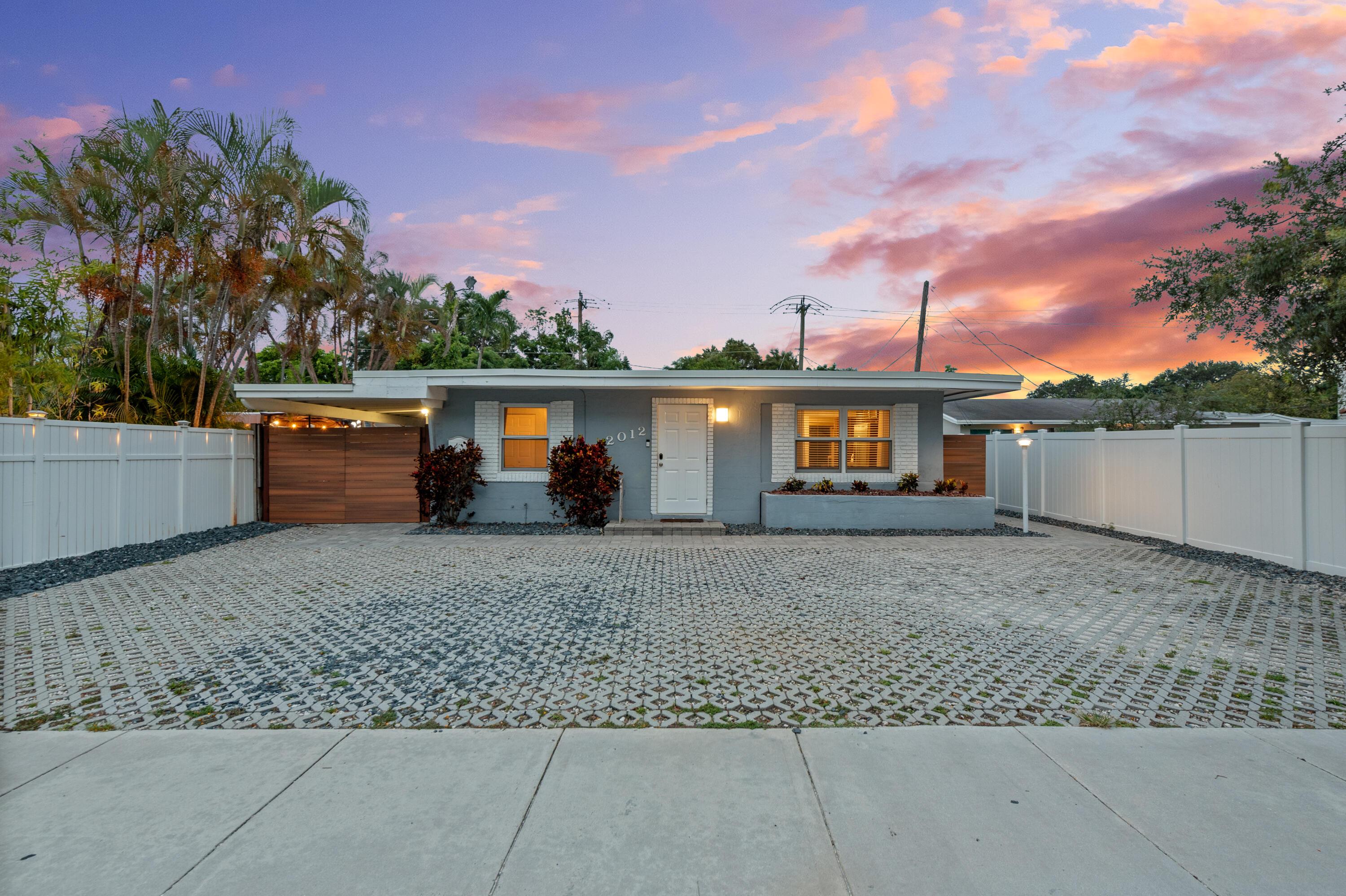 2012 SW 4th Avenue, Fort Lauderdale, FL 33315, Fort Lauderdale - Photo 2