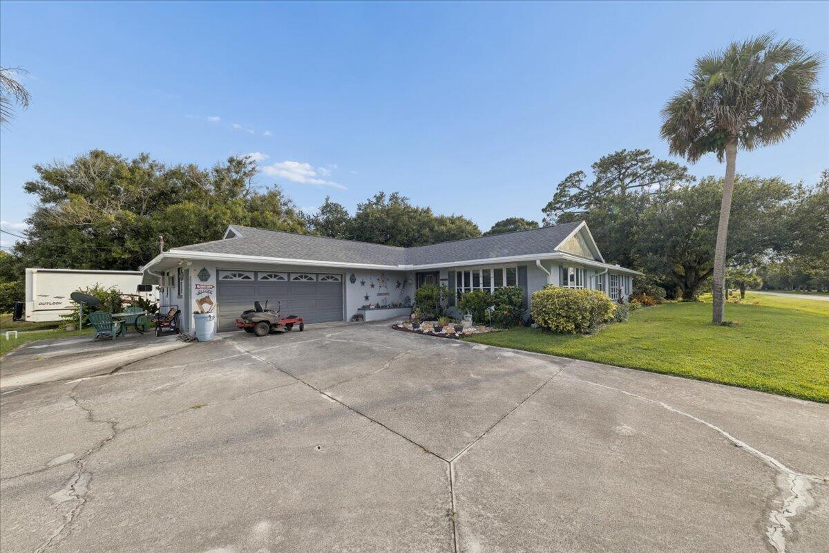 5803 Green Dolphin Street, Fort Pierce, FL 34951, Fort Pierce - Photo 3