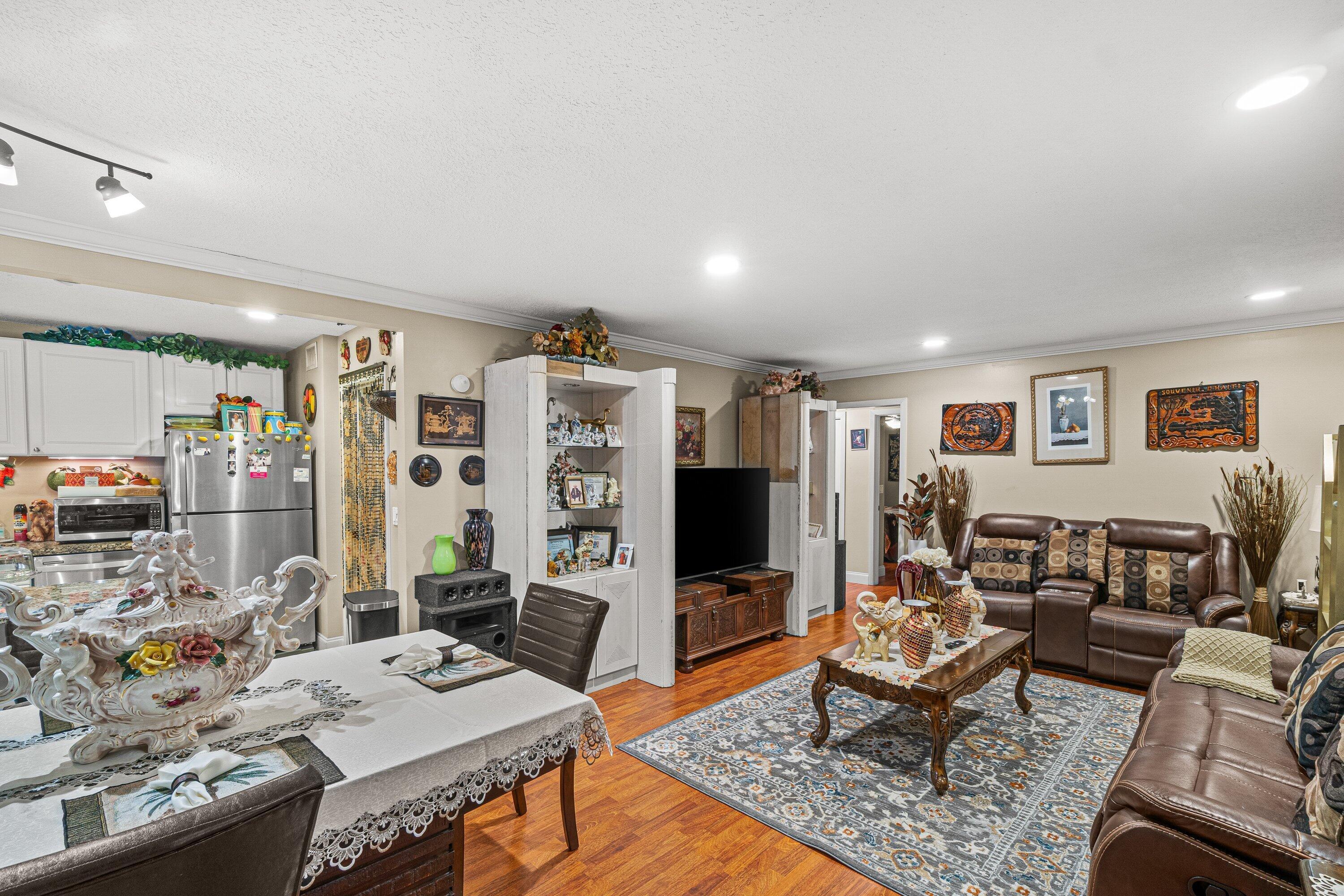 526 Shady Pine Way D2, Greenacres, FL 33415, Greenacres - Photo 2