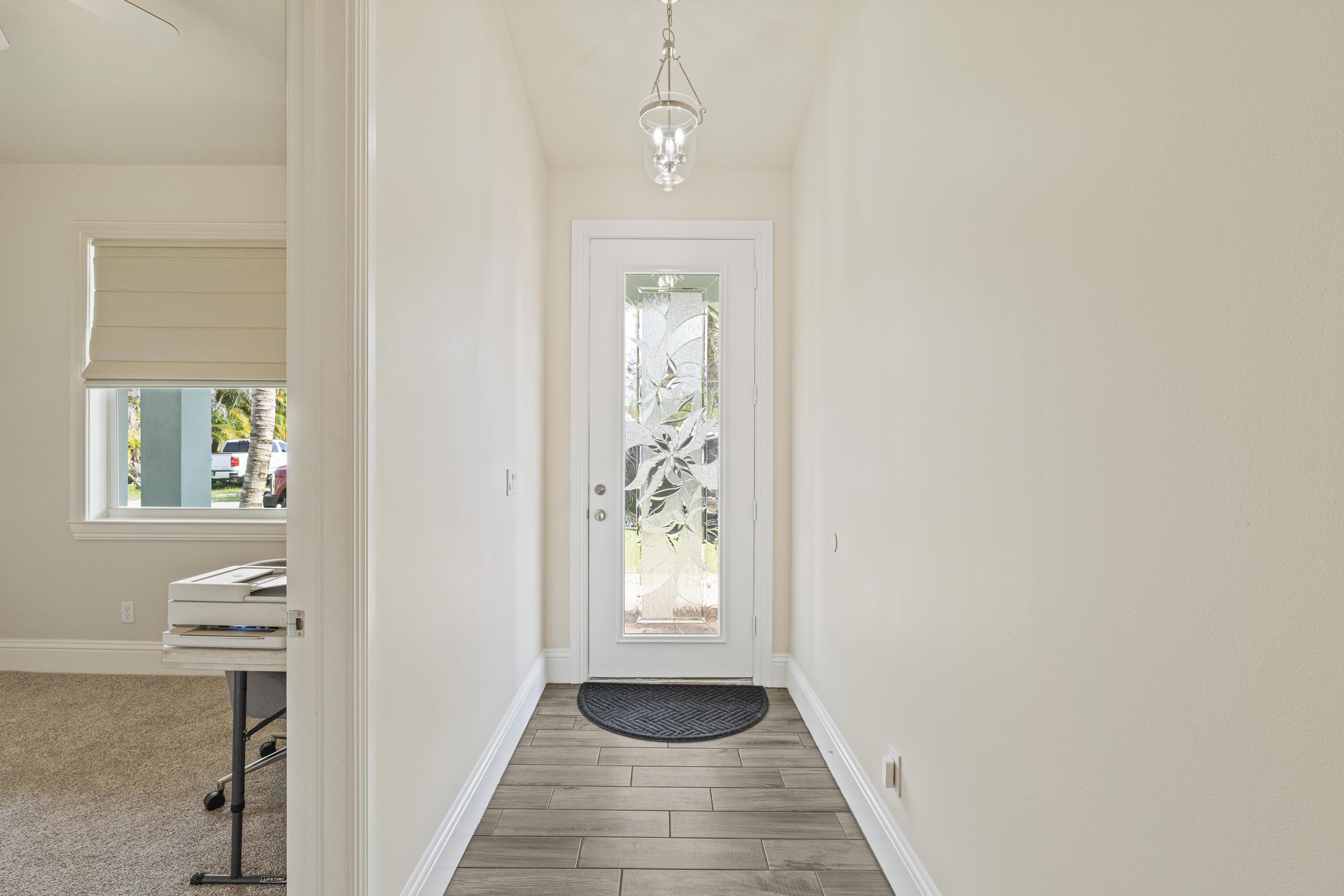 1006 SW 34th Terrace, Palm City, FL 34990, Palm City - Photo 4