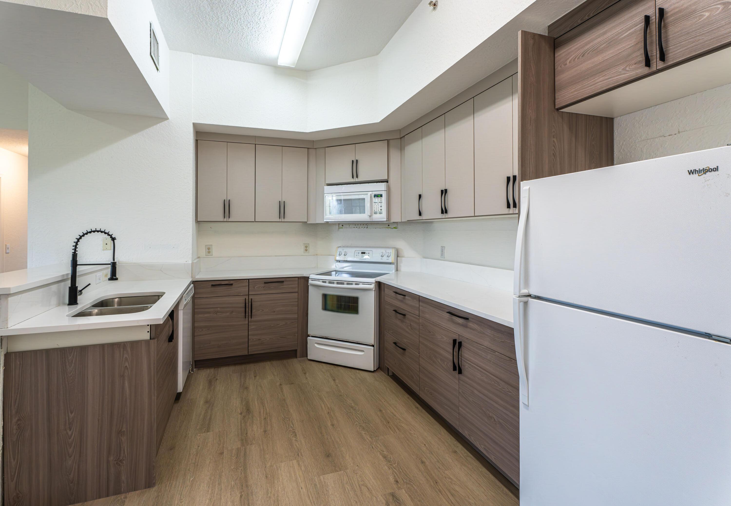 2801 Riverside Drive 301-s, Coral Springs, FL 33065, Coral Springs - Photo 5