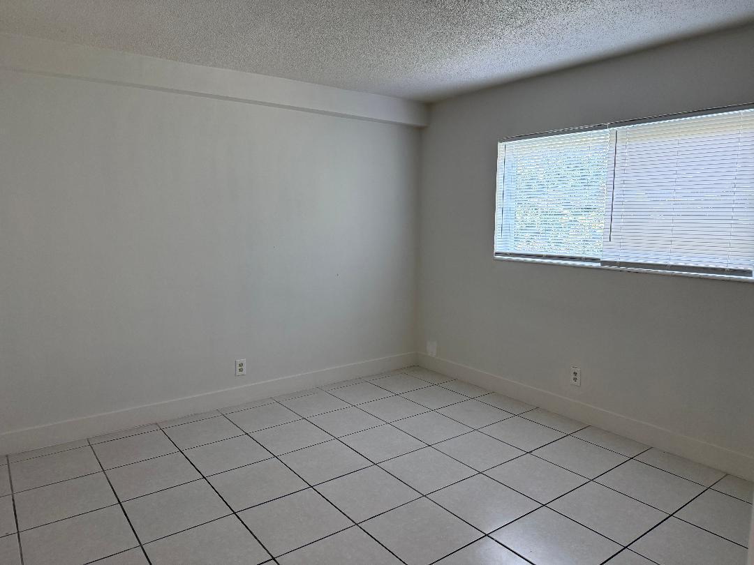 1913 NE 2nd Street 4, Pompano Beach, FL 33060, Pompano Beach - Photo 4