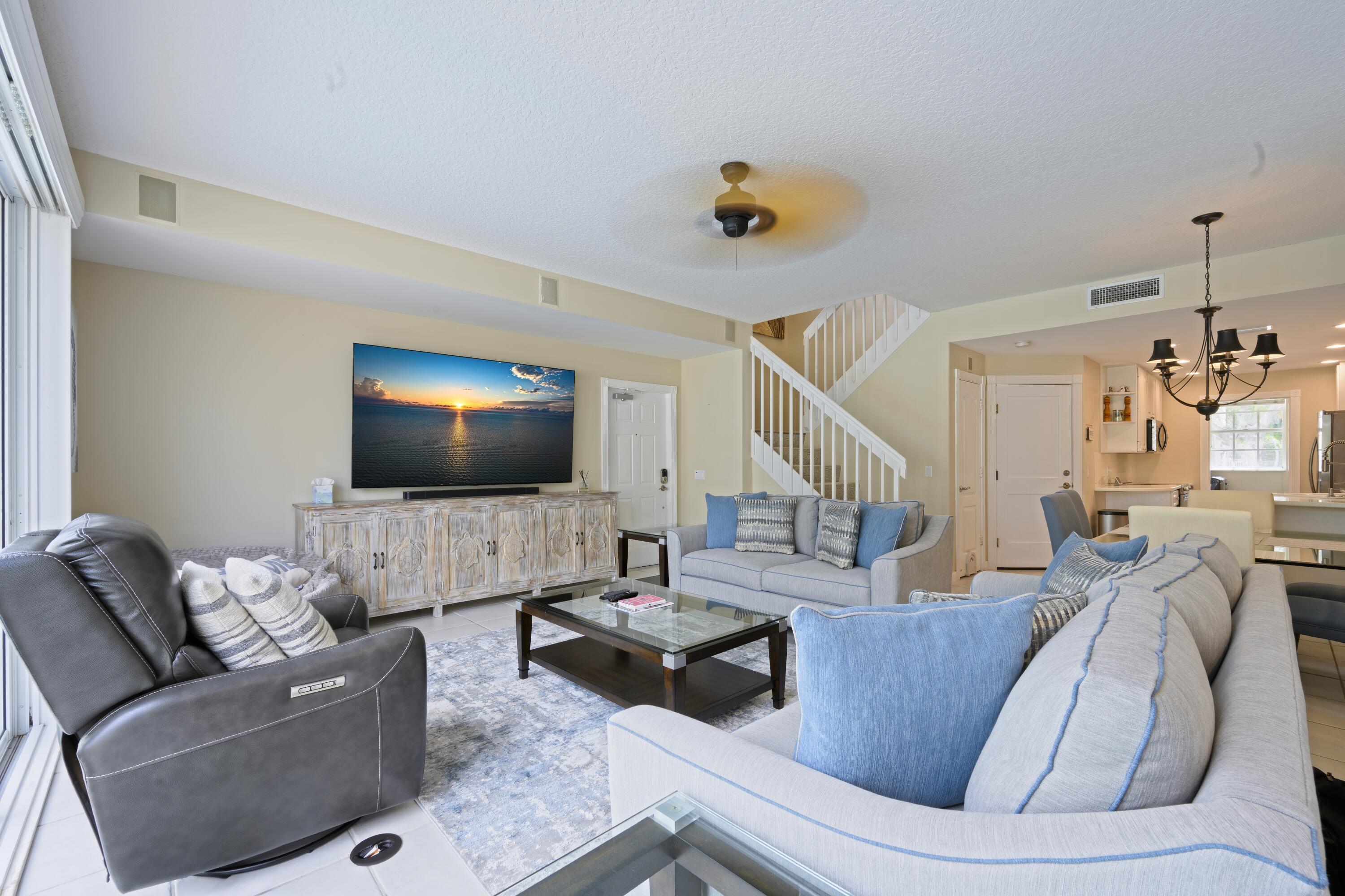 435 Capistrano Drive, Palm Beach Gardens, FL 33410, Palm Beach Gardens - Photo 3
