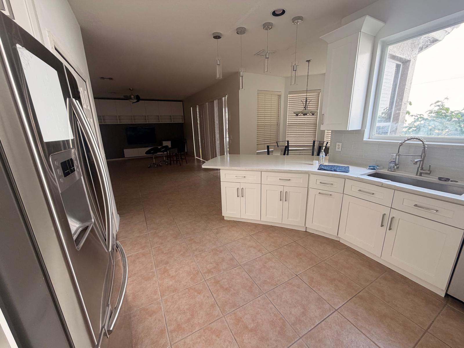 1226 Avondale Lane, West Palm Beach, FL 33409, West Palm Beach - Photo 3