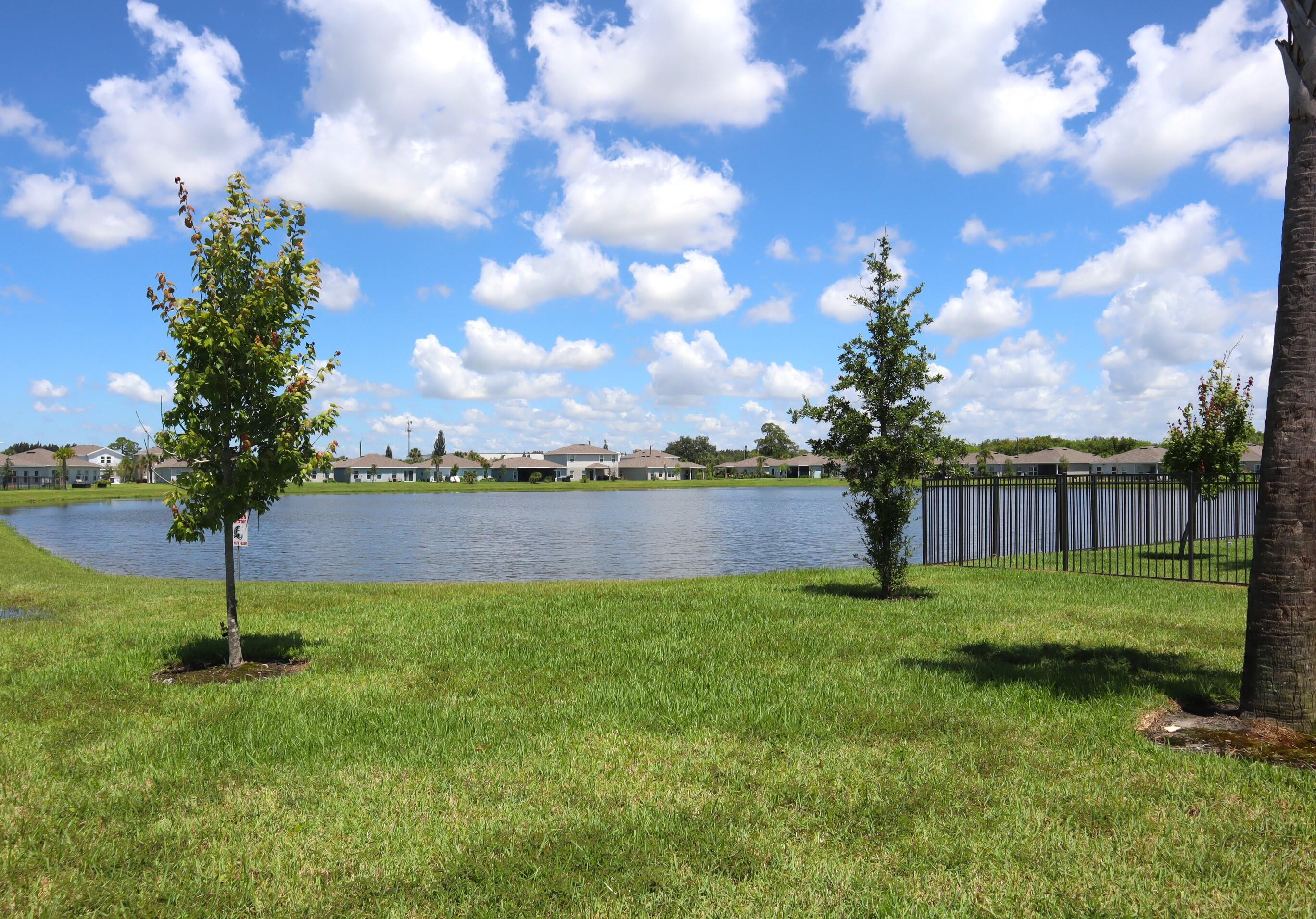517 Cherimoya Street, Fort Pierce, FL 34981, Fort Pierce - Photo 3