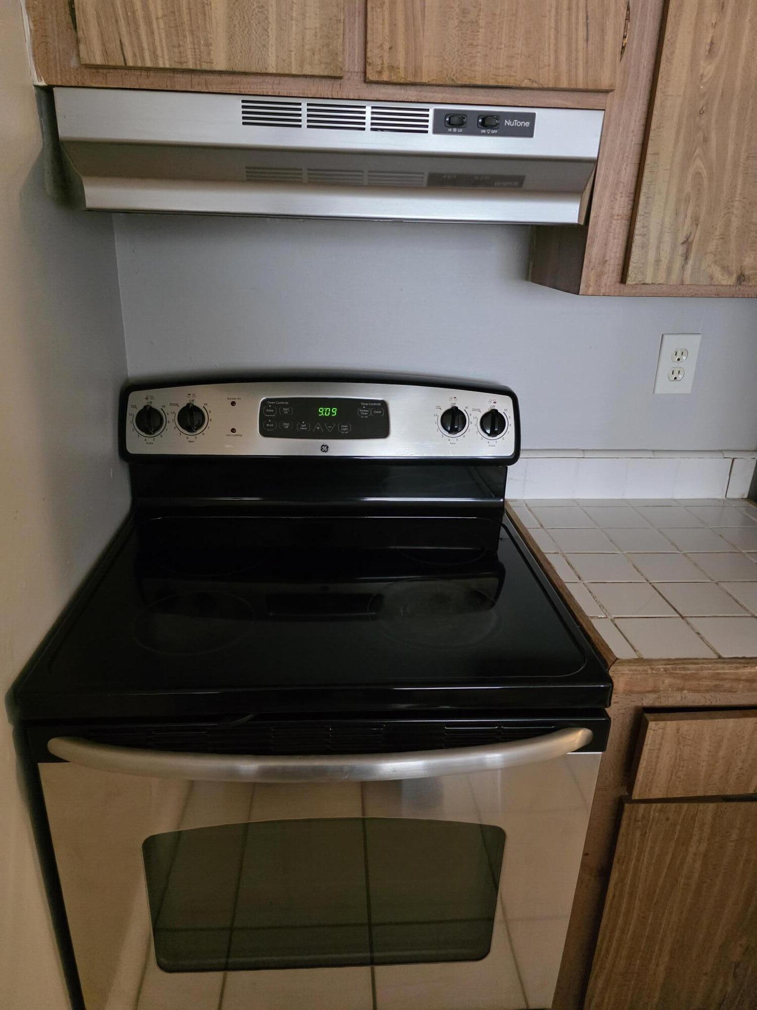 2401 Riverside Drive 411-b, Coral Springs, FL 33065, Coral Springs - Photo 4