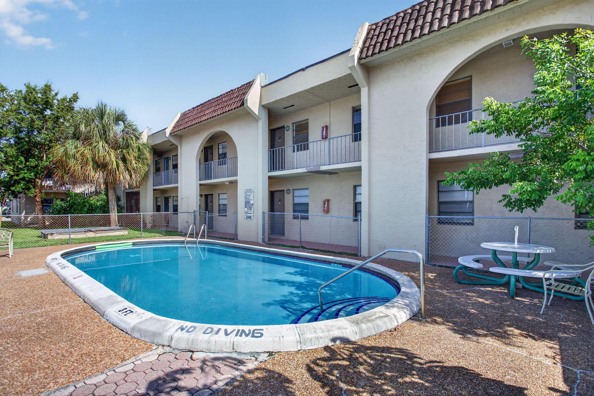 2141 NE 42nd Street 112, Lighthouse Point, FL 33064, Lighthouse Point