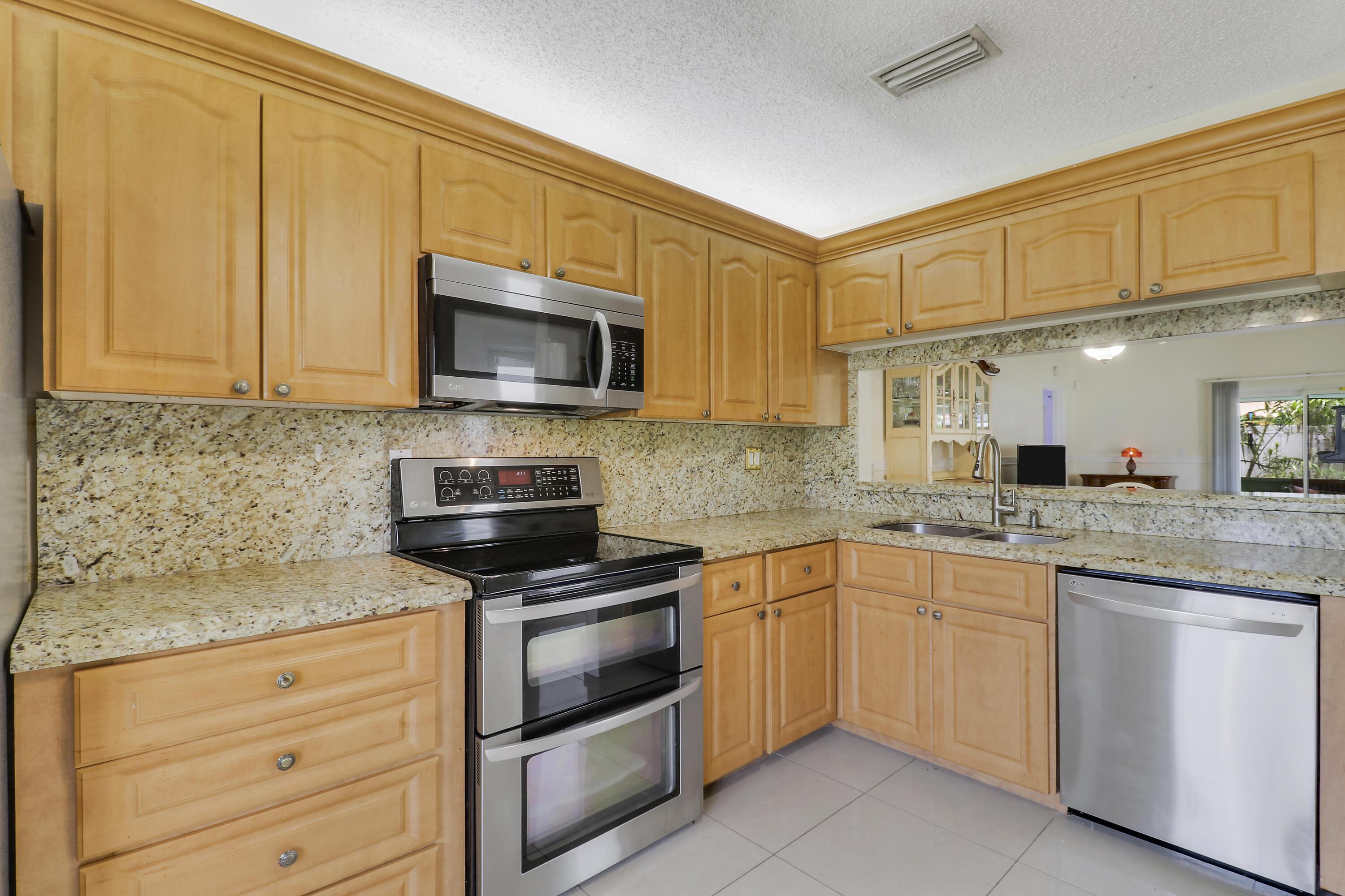 5373 Gene Circle, West Palm Beach, FL 33415, West Palm Beach - Photo 3