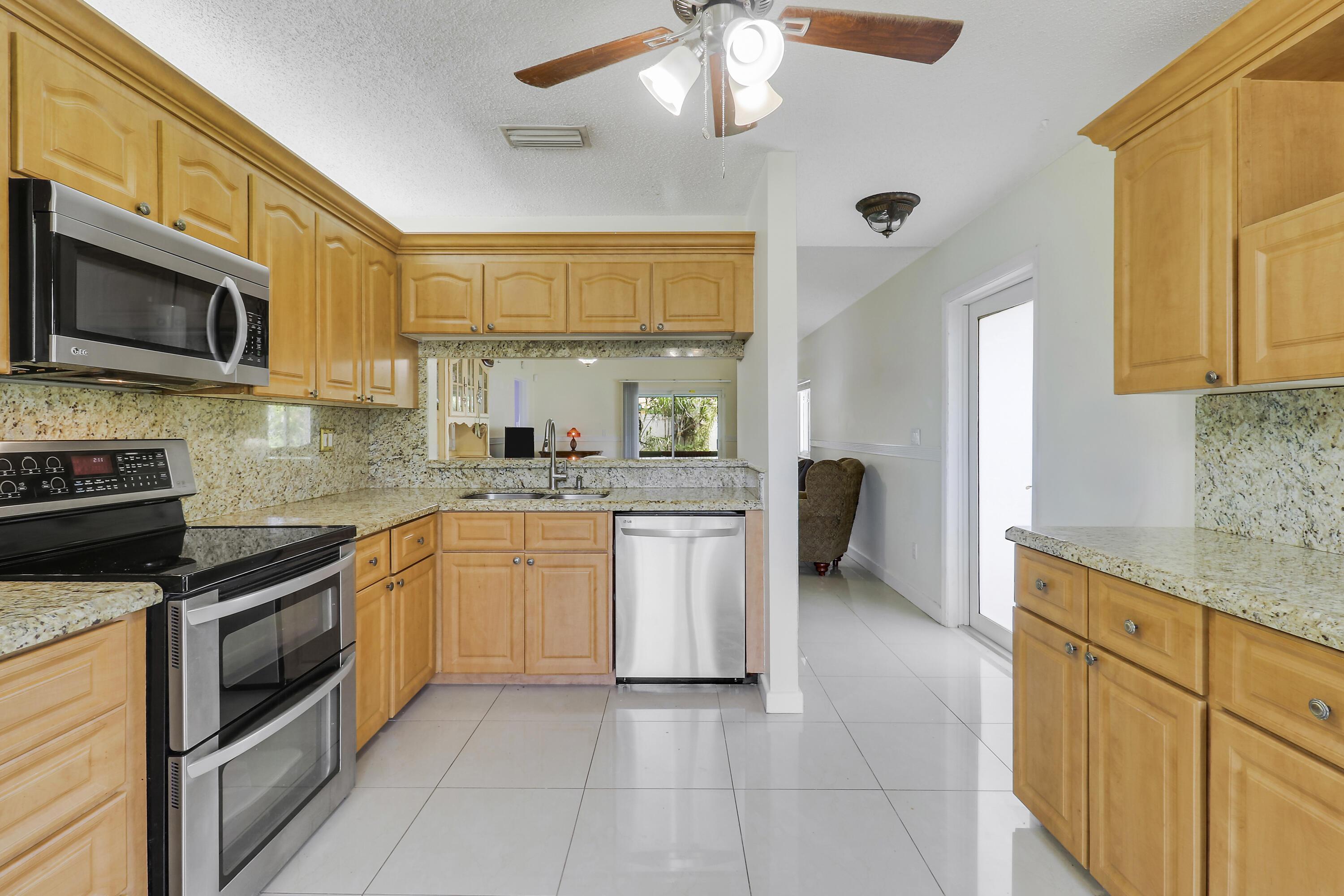 5373 Gene Circle, West Palm Beach, FL 33415, West Palm Beach - Photo 4