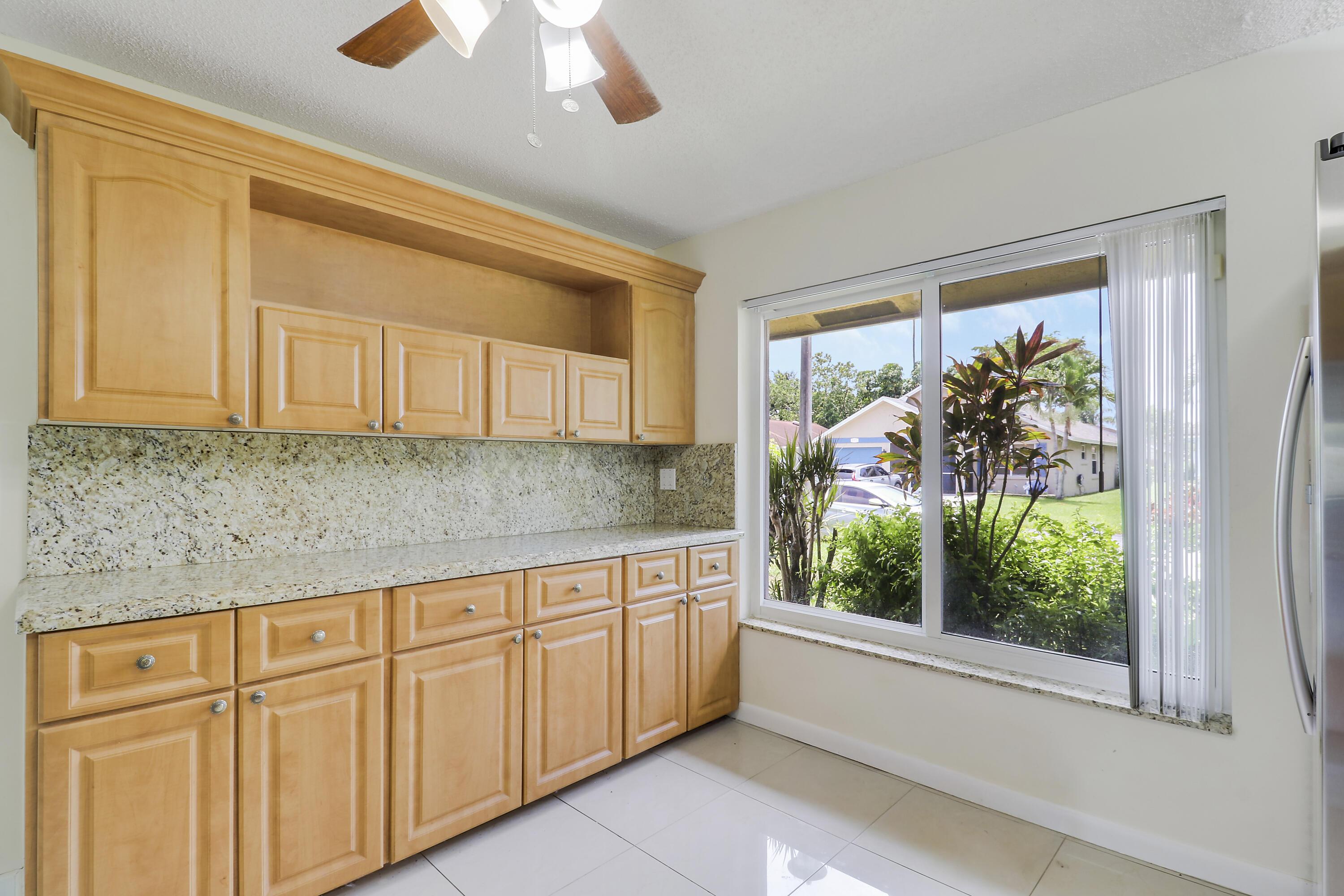 5373 Gene Circle, West Palm Beach, FL 33415, West Palm Beach - Photo 5