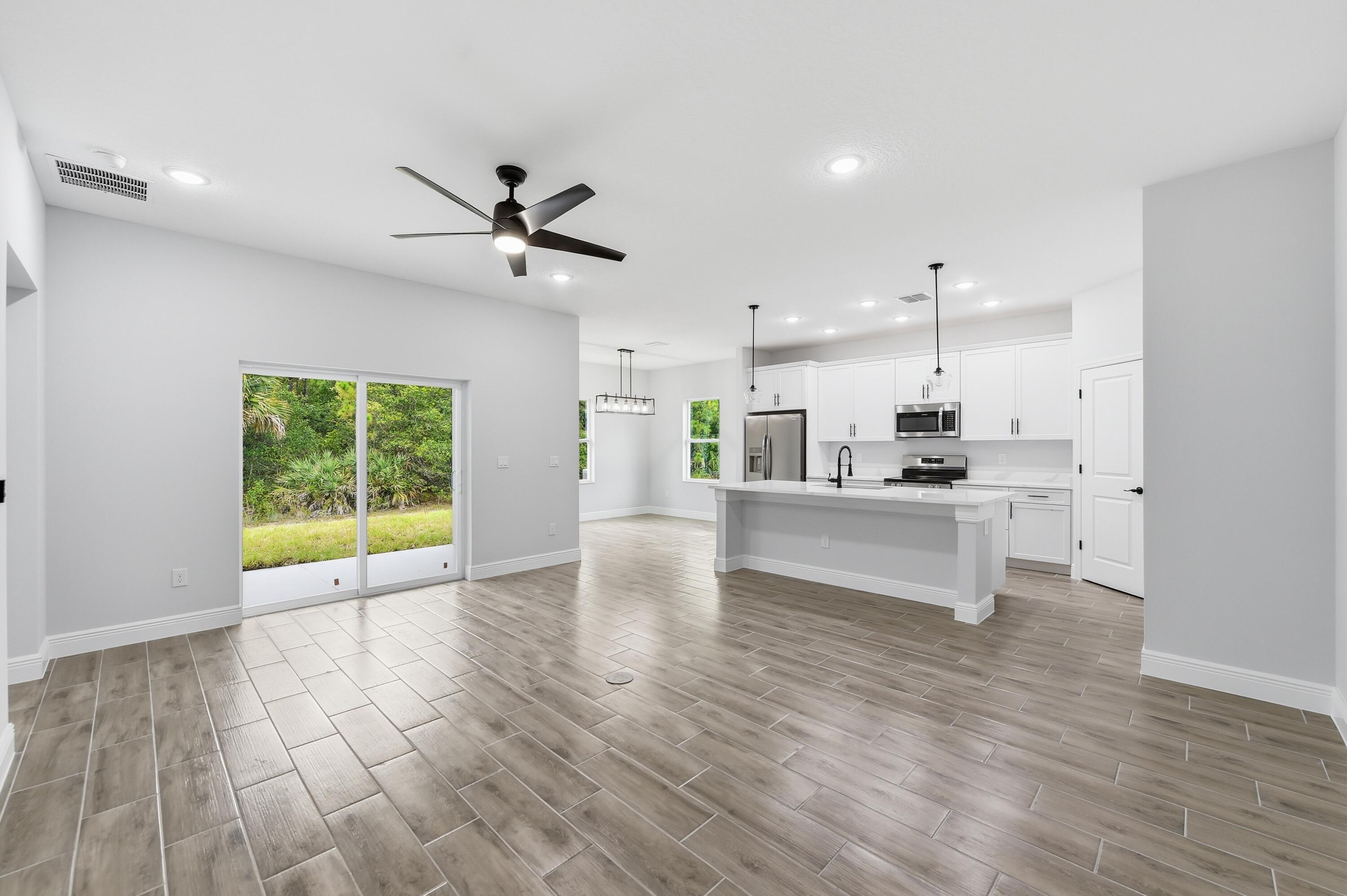 7825 96th Avenue, Vero Beach, FL 32967, Vero Beach - Photo 3