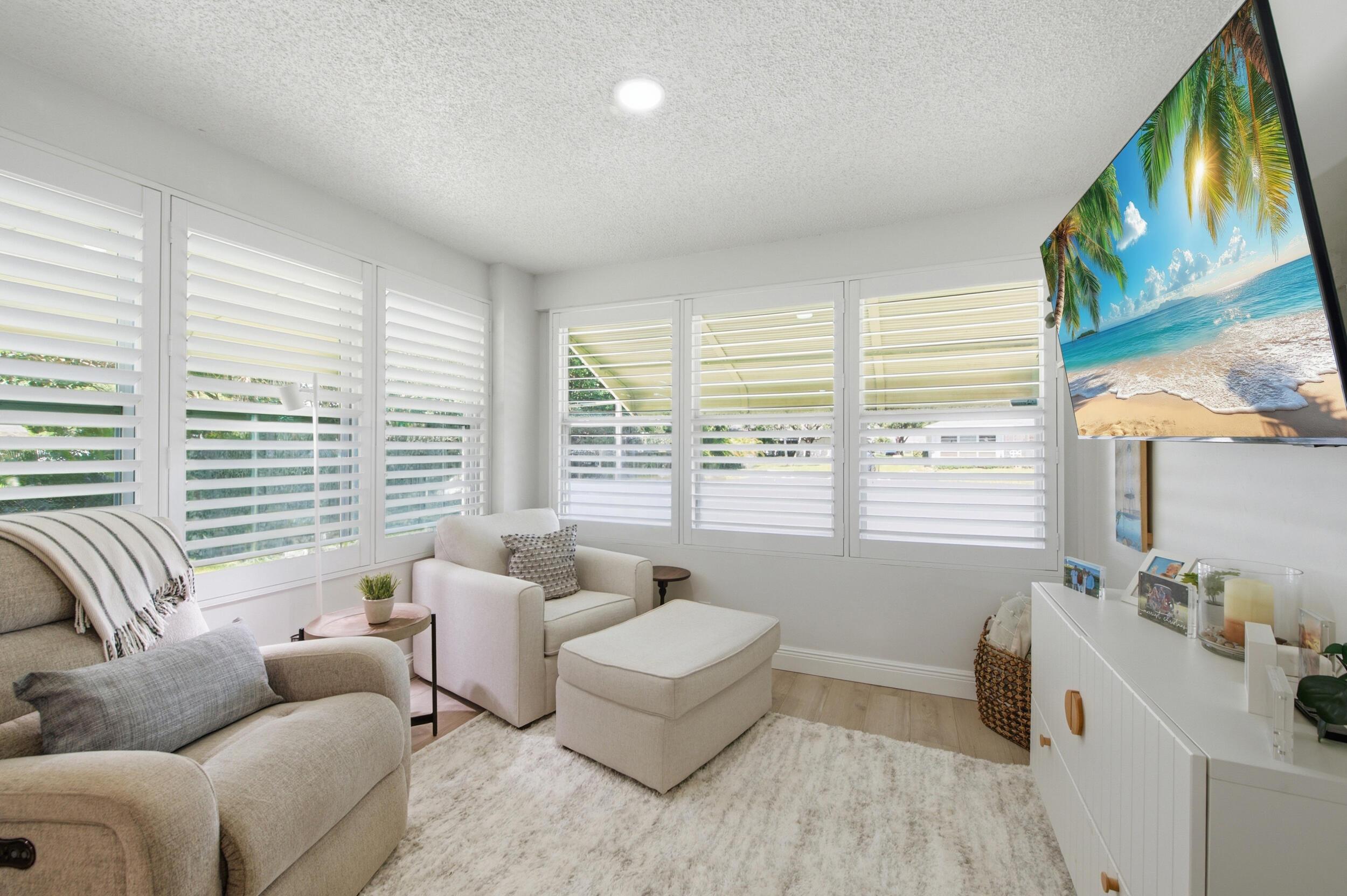 957 Circle Drive D, Delray Beach, FL 33445, Delray Beach - Photo 3