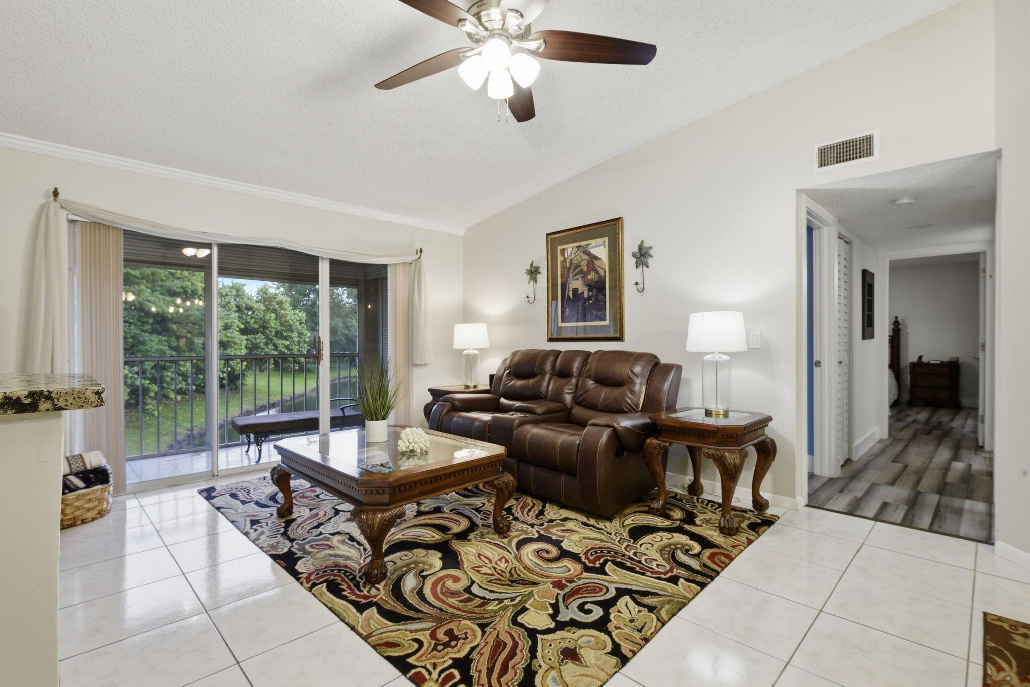 13811 Oneida Drive F2, Delray Beach, FL 33446, Delray Beach - Photo 5