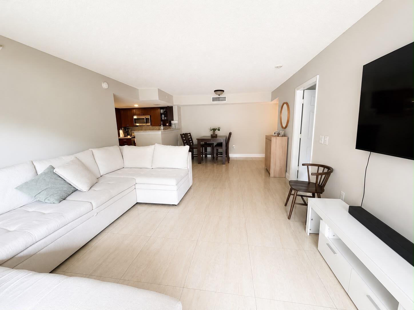 5045 Wiles Road 105, Coconut Creek, FL 33073, Coconut Creek - Photo 3