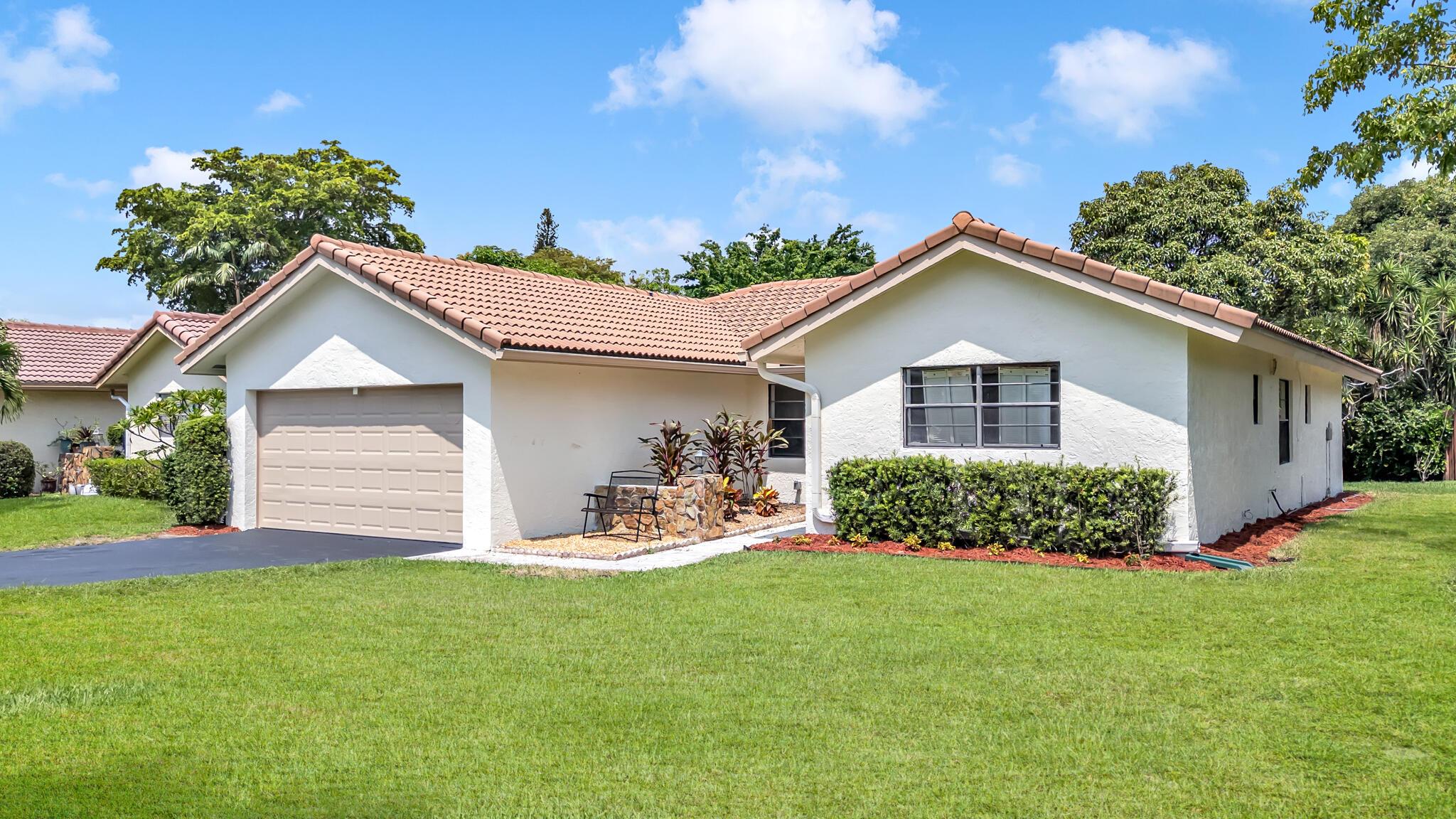 1273 Spring Circle Drive, Coral Springs, FL 33071, Coral Springs - Photo 5