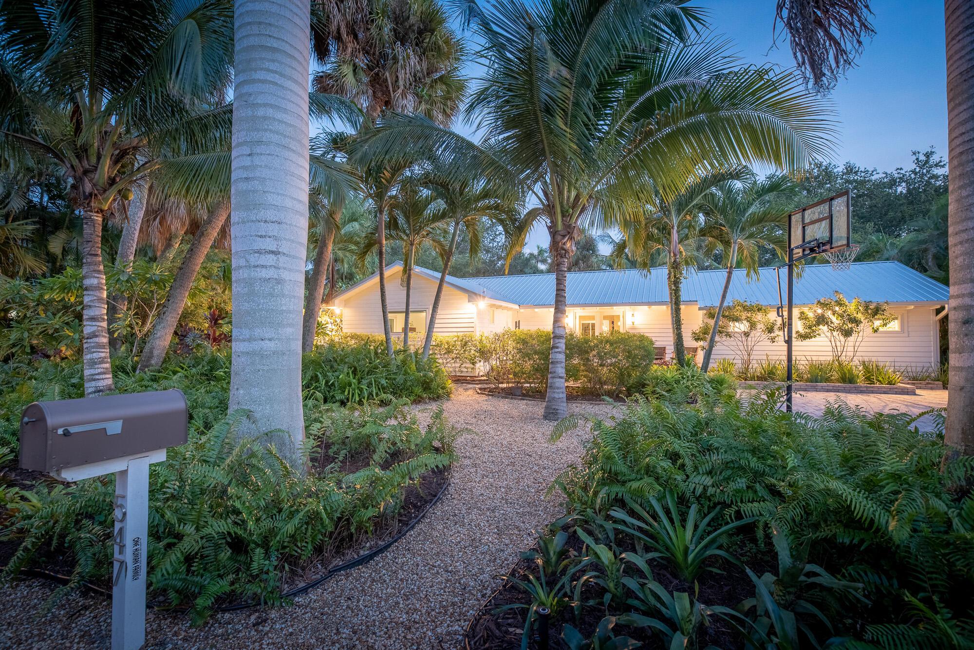 547 SW Riverview Street, Stuart, FL 34994, Stuart - Photo 2
