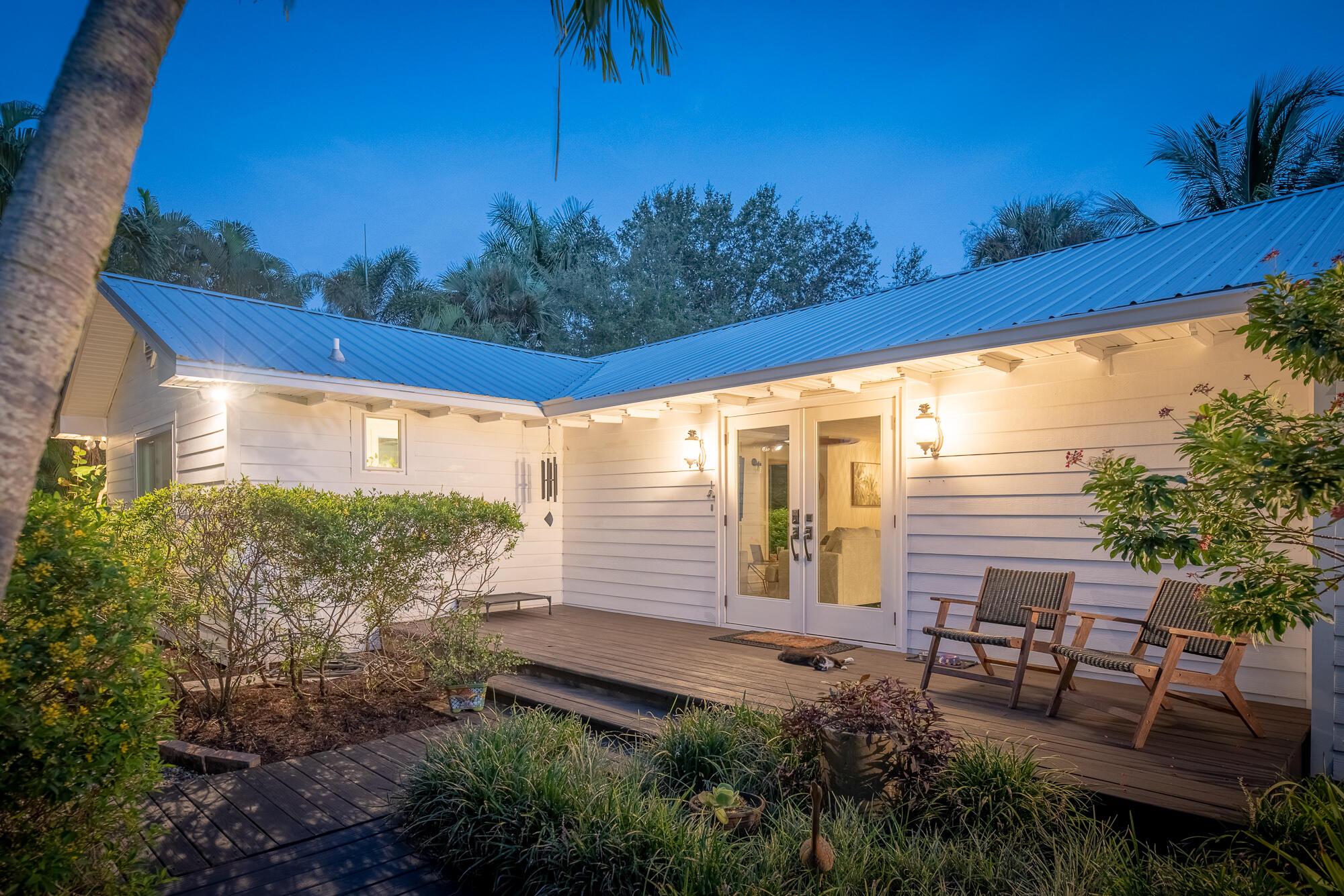 547 SW Riverview Street, Stuart, FL 34994, Stuart - Photo 5