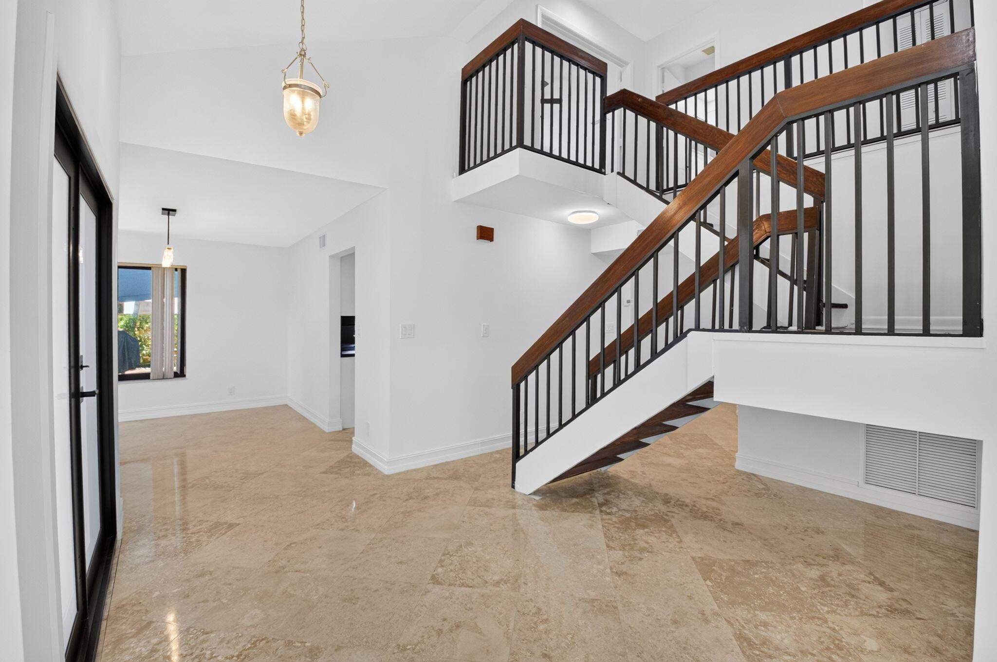 21661 Casa Monte Court, Boca Raton, FL 33433, Boca Raton - Photo 2