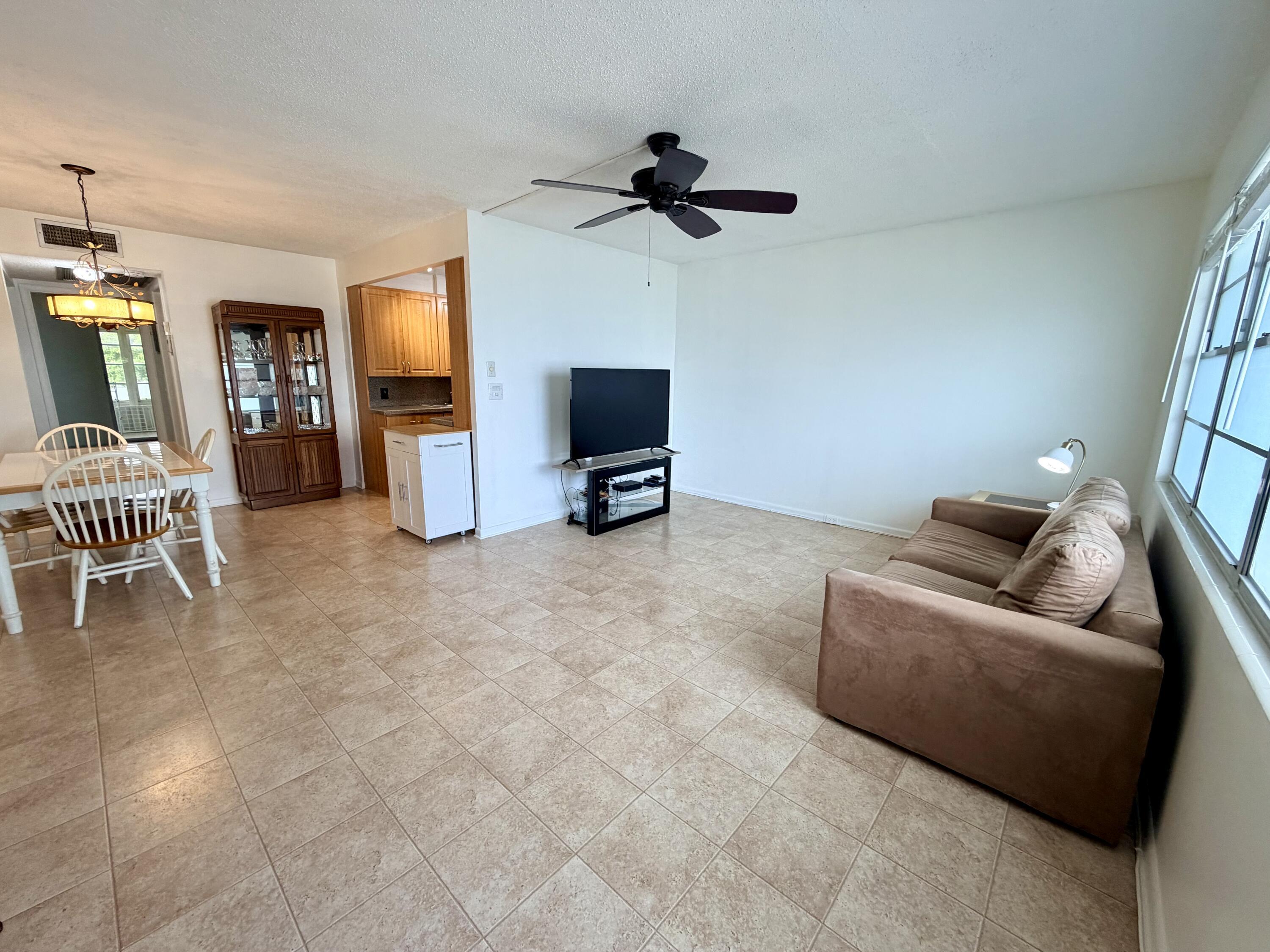 2090 Newport S 2090, Deerfield Beach, FL 33442, Deerfield Beach - Photo 5