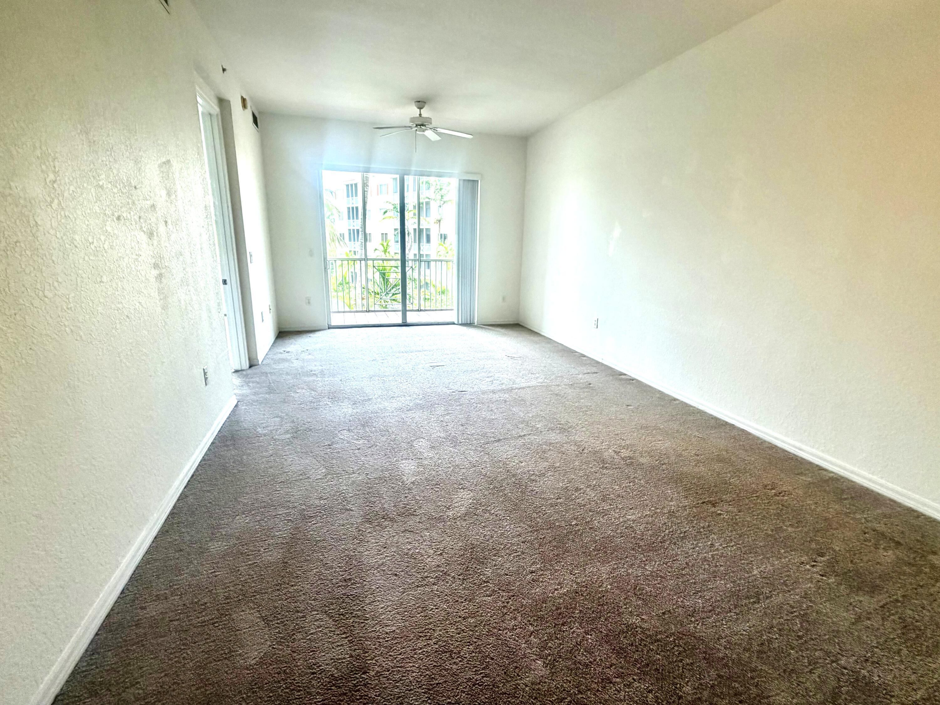 3600 Oaks Clubhouse Drive 309, Pompano Beach, FL 33069, Pompano Beach - Photo 5