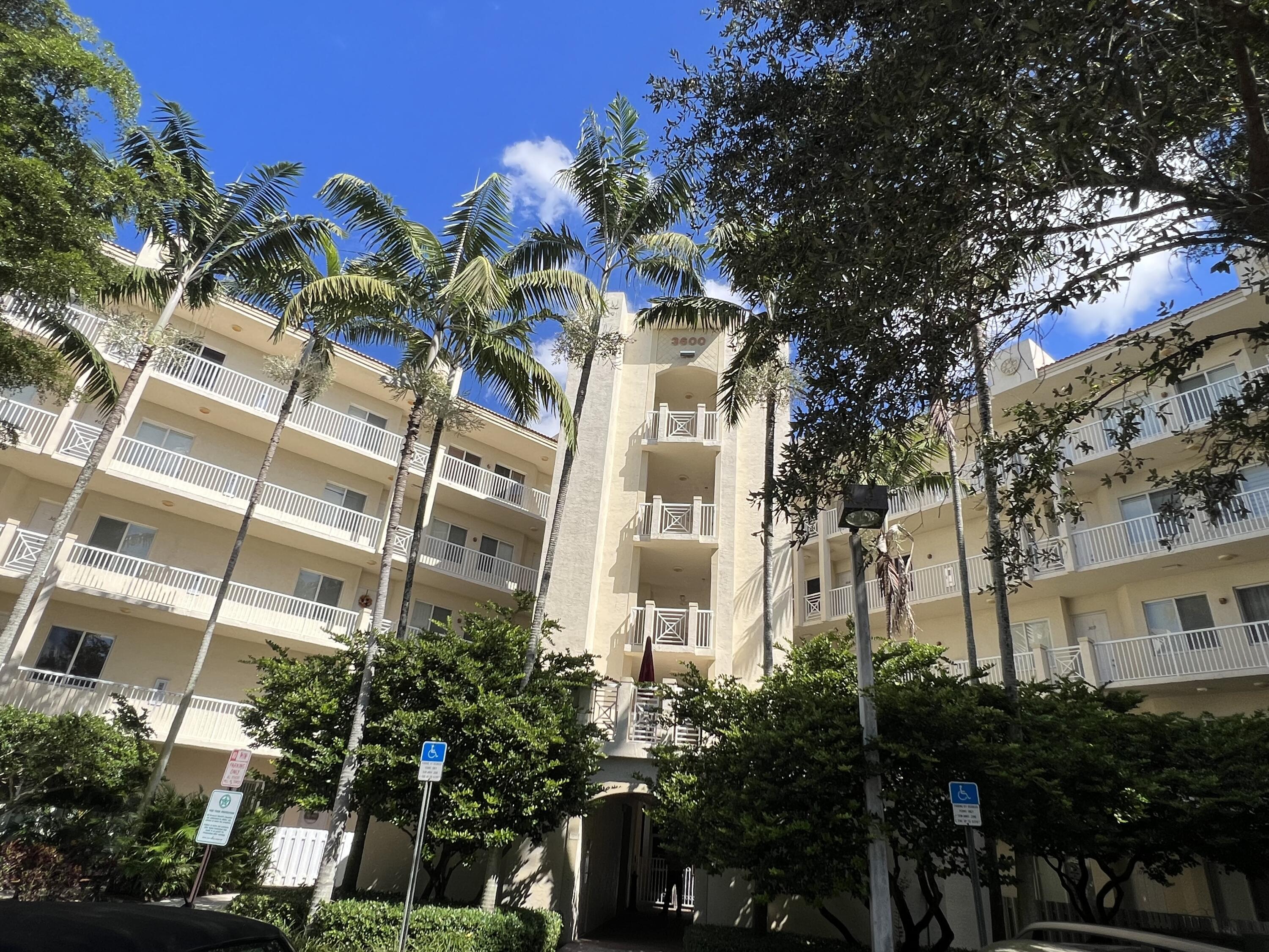 3600 Oaks Clubhouse Drive 309, Pompano Beach, FL 33069, Pompano Beach