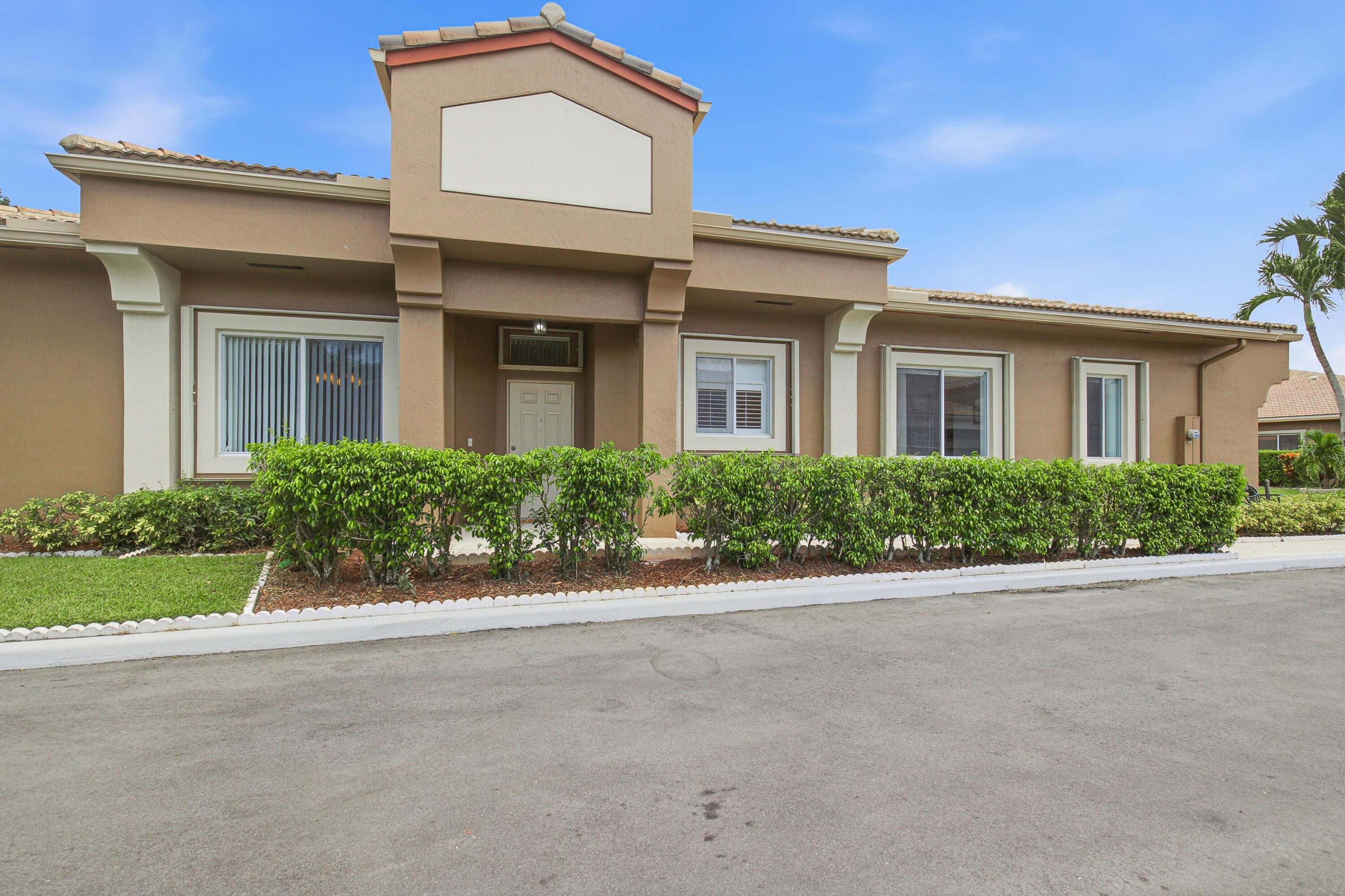 10216 Lombardy Drive, Tamarac, FL 33321, Tamarac - Photo 2