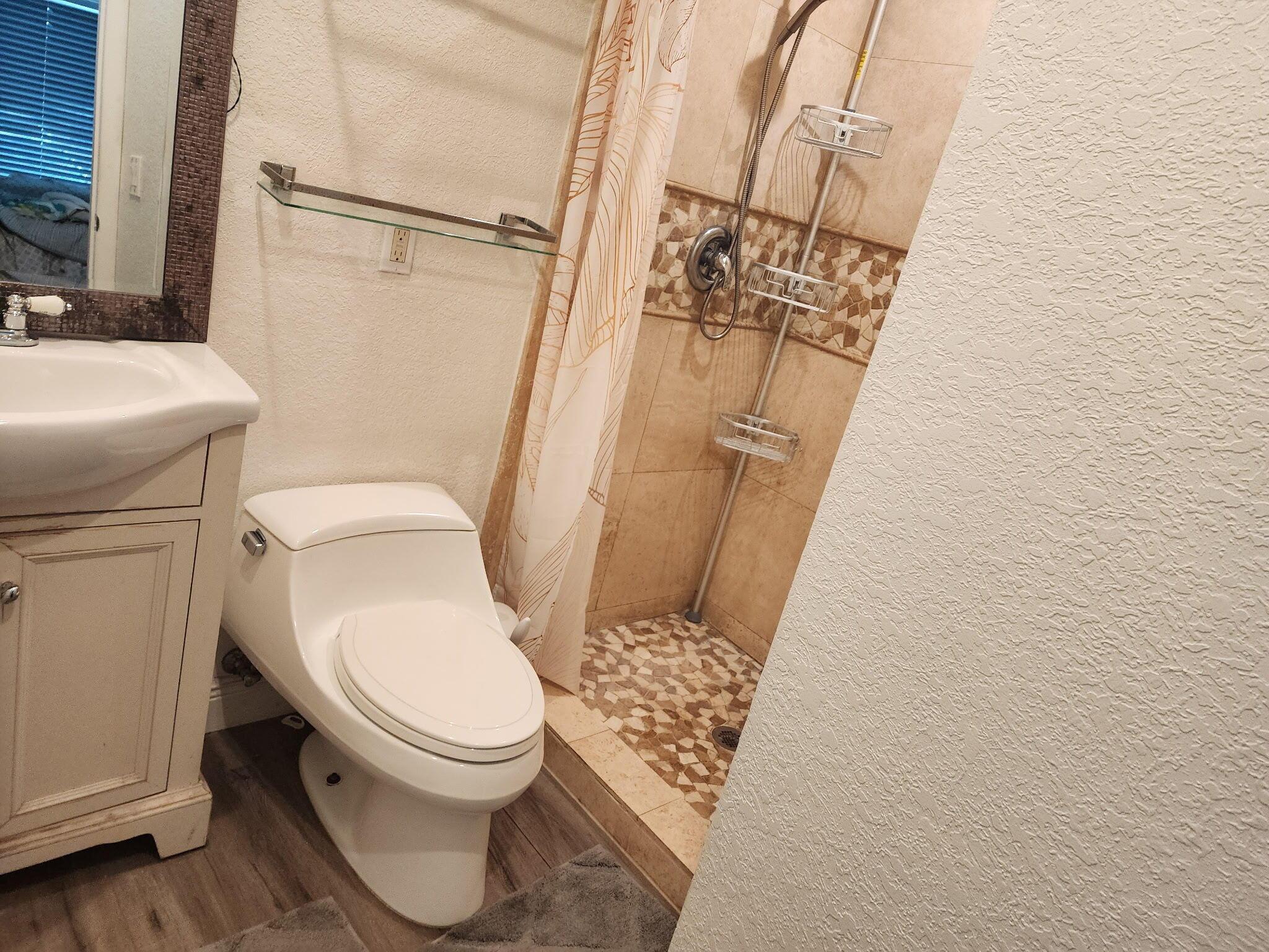 2016 Kenwood Road, West Palm Beach, FL 33409, West Palm Beach - Photo 4