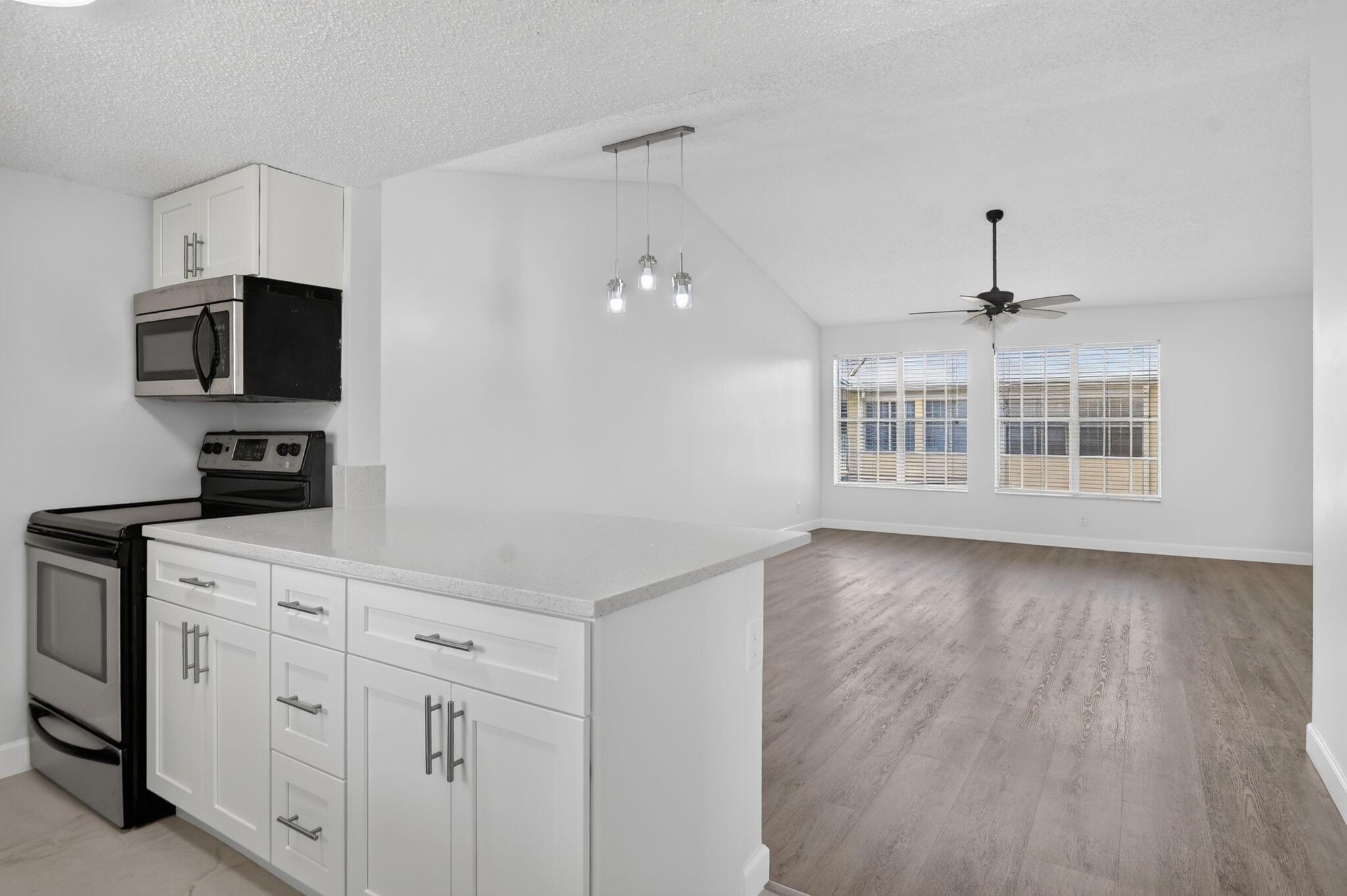6323 La Costa Drive M, Boca Raton, FL 33433, Boca Raton - Photo 4