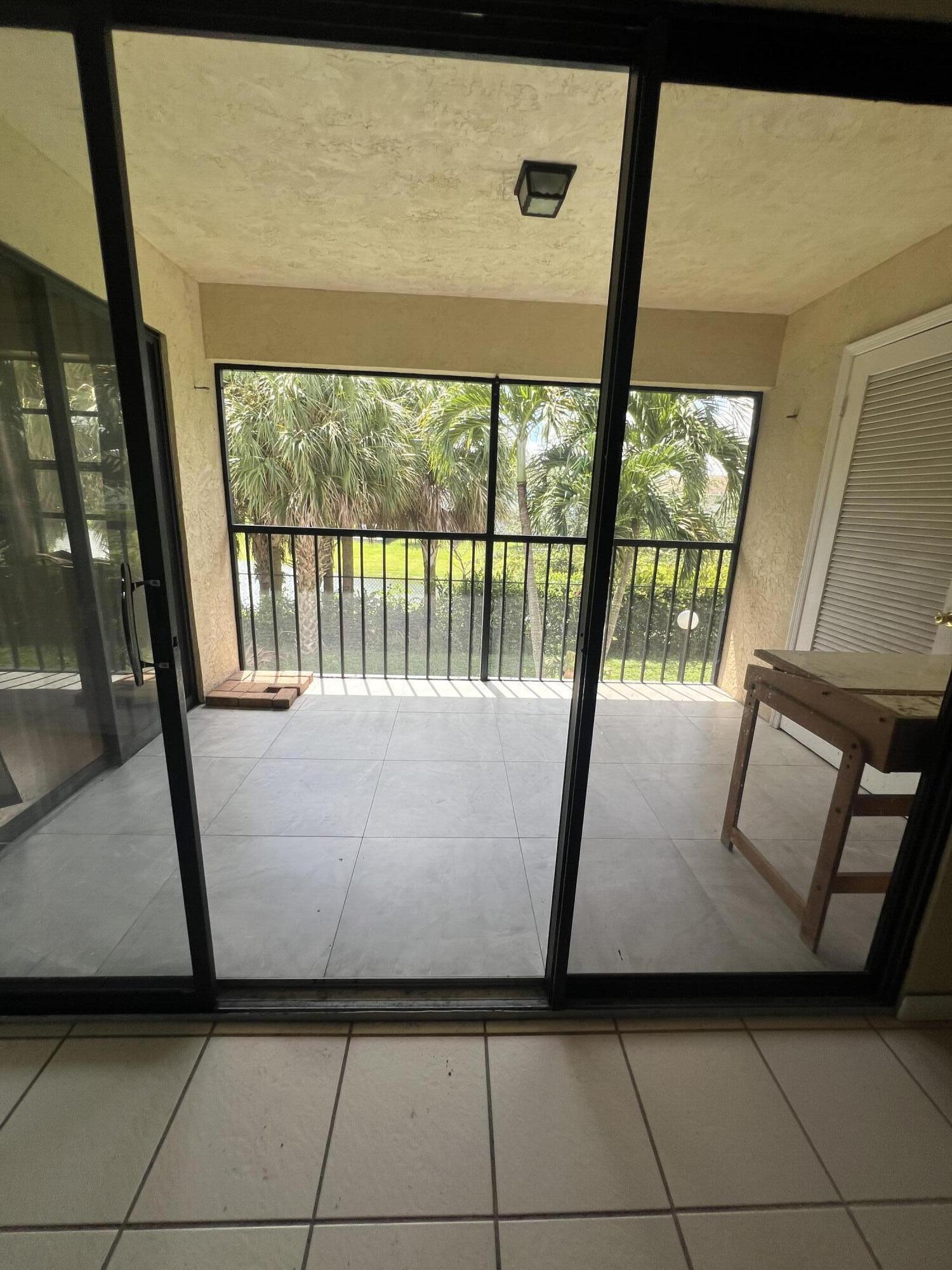 960 NW 45th Street B-6, Deerfield Beach, FL 33064, Deerfield Beach - Photo 4